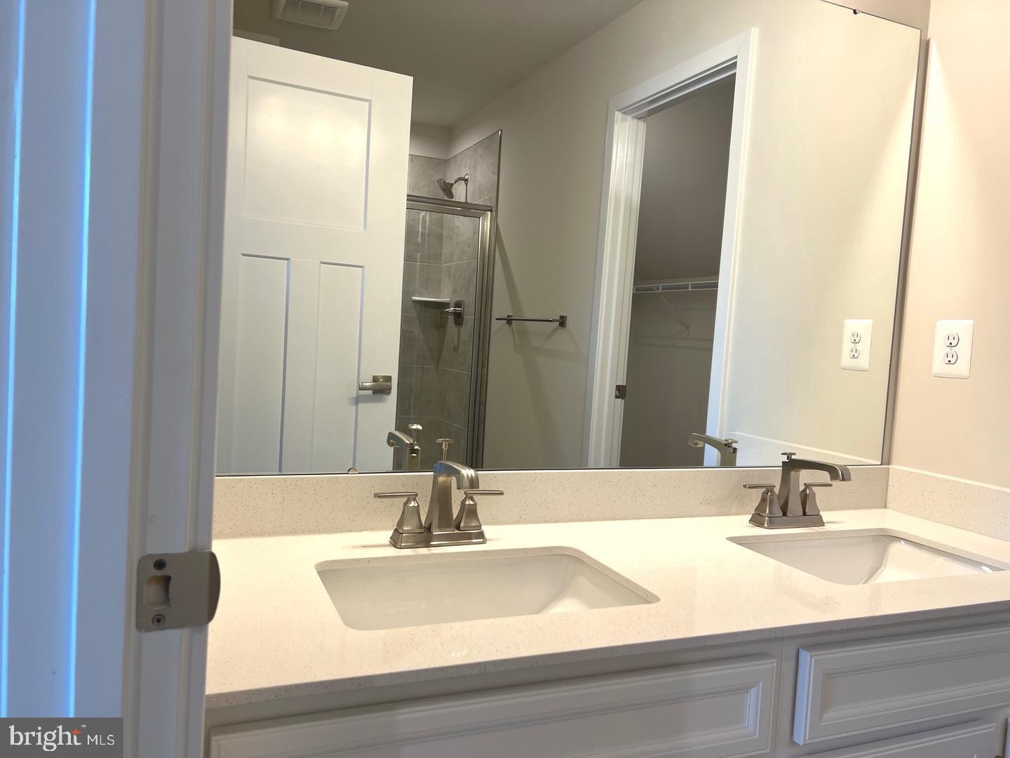 ELLIPSE AT WESTFIELDS - Residential Lease