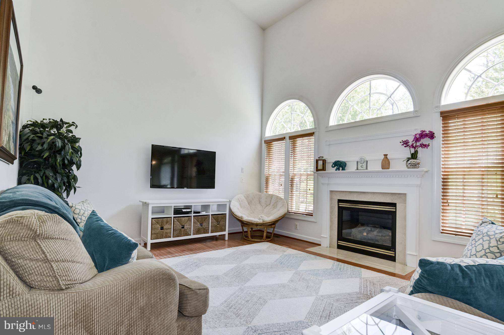 LORTON TOWN CNTR LANDBAY - Residential