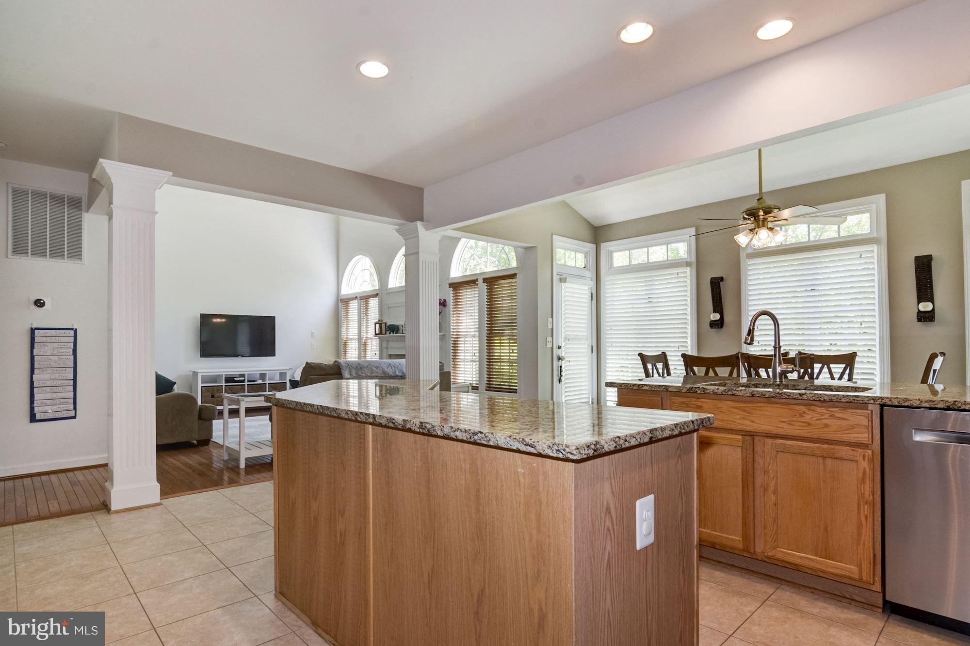 LORTON TOWN CNTR LANDBAY - Residential