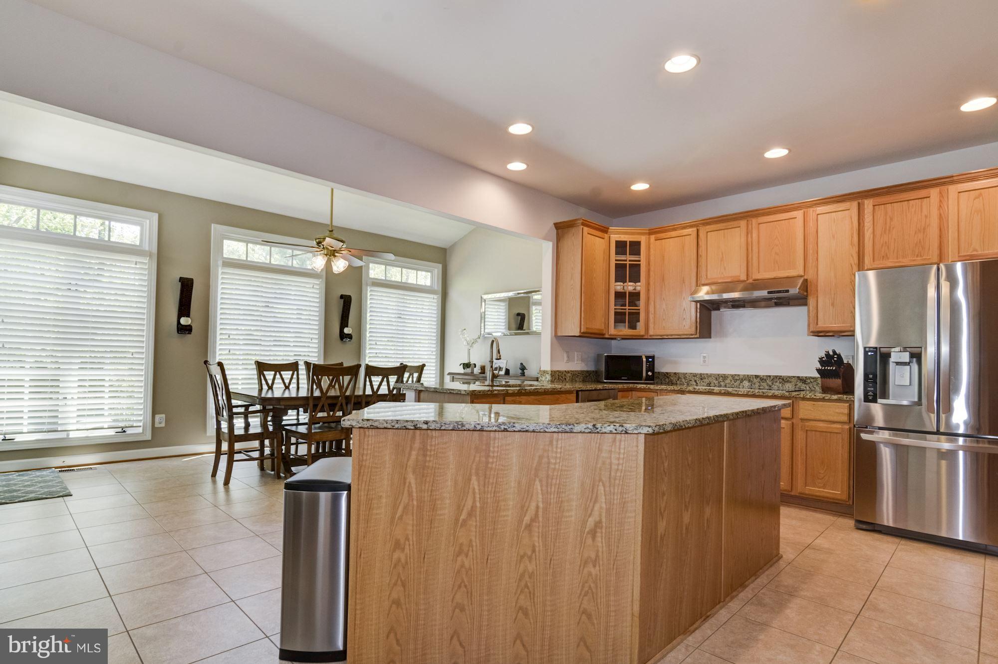 LORTON TOWN CNTR LANDBAY - Residential