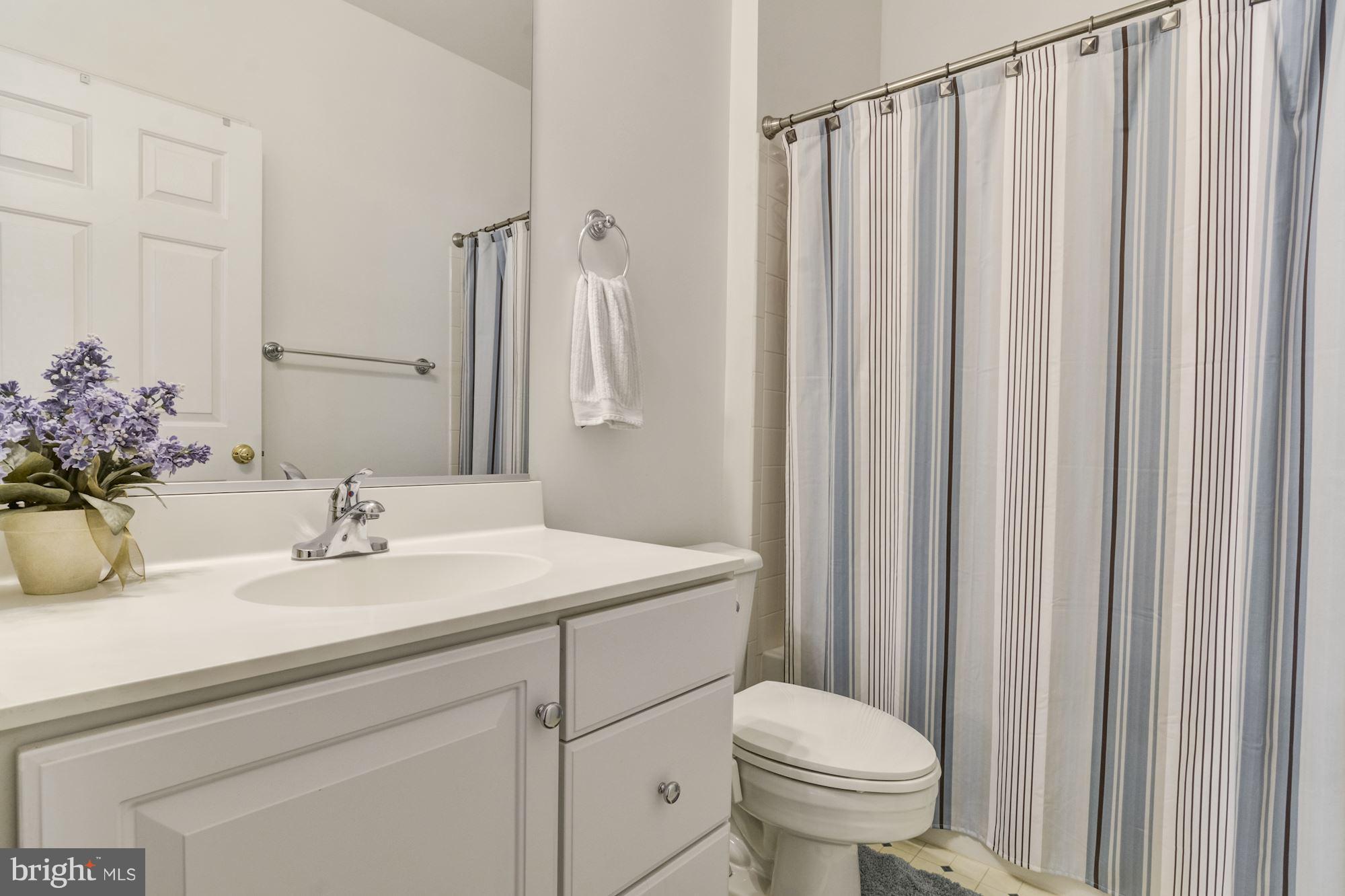 LORTON TOWN CNTR LANDBAY - Residential