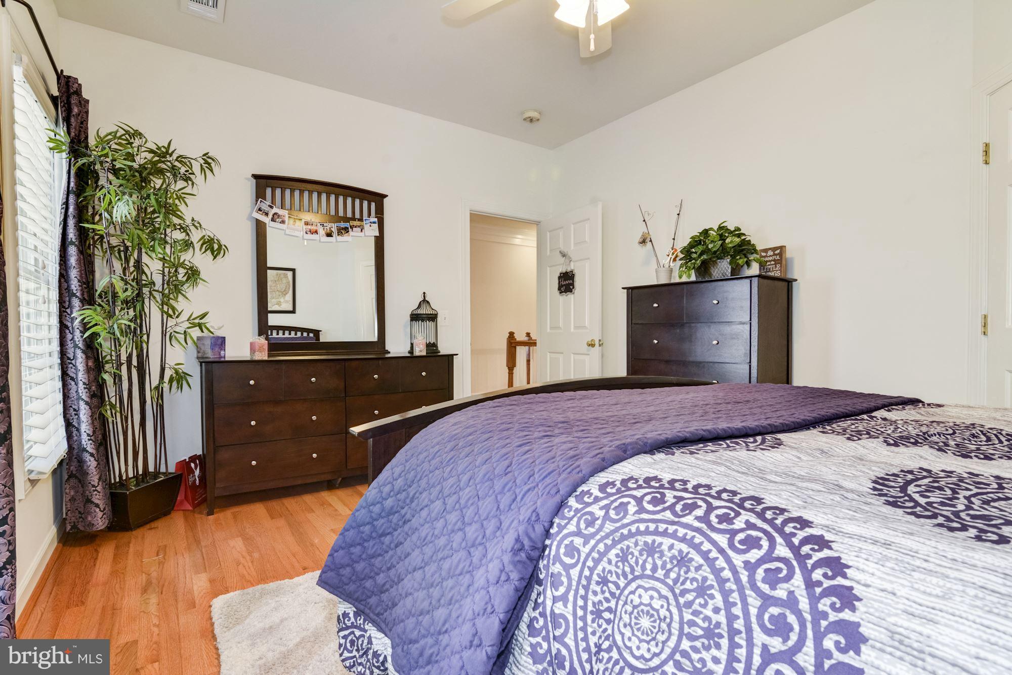 LORTON TOWN CNTR LANDBAY - Residential