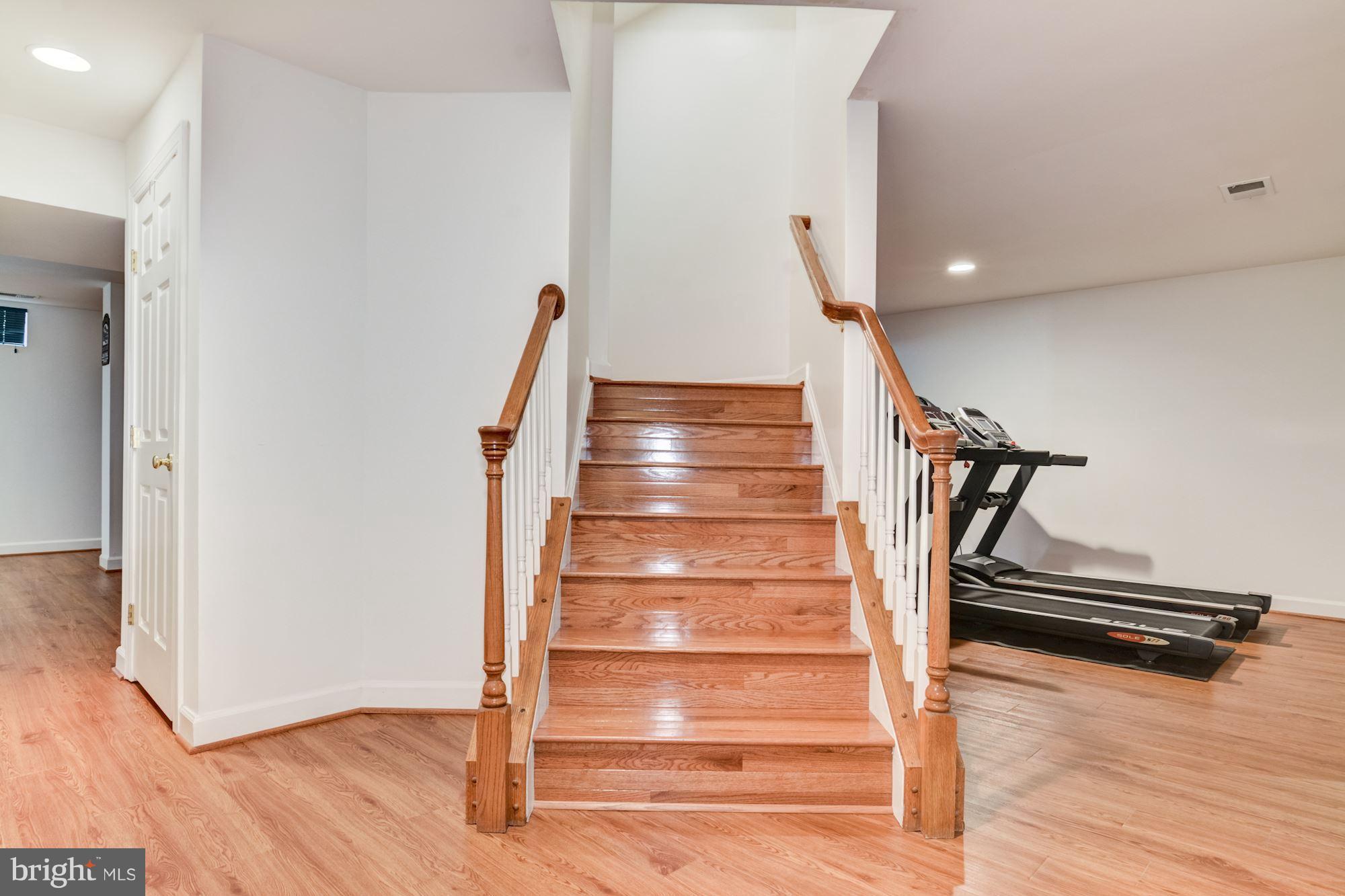 LORTON TOWN CNTR LANDBAY - Residential