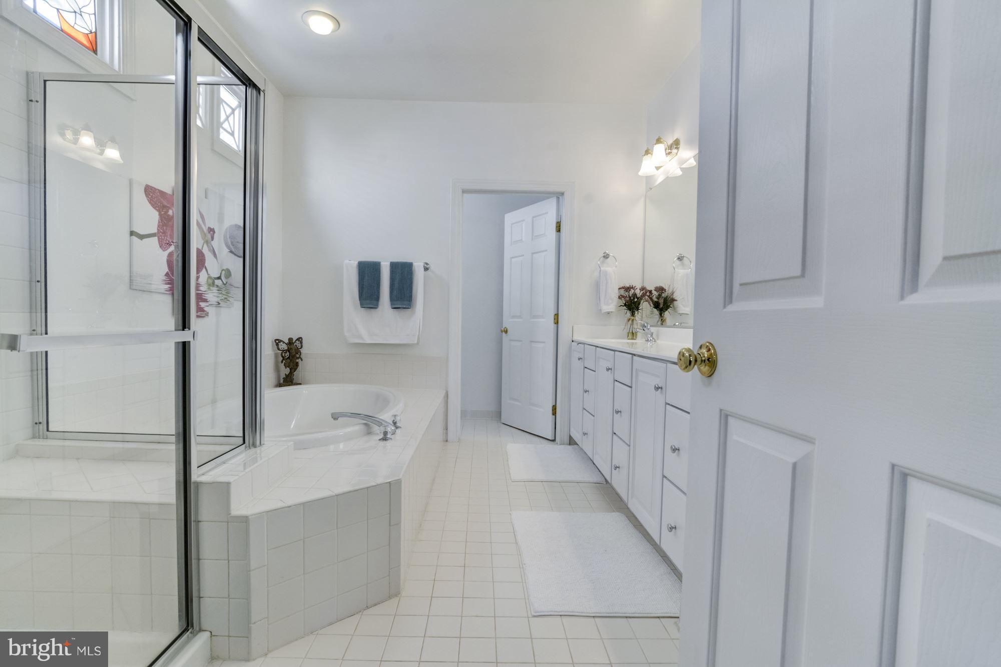 LORTON TOWN CNTR LANDBAY - Residential