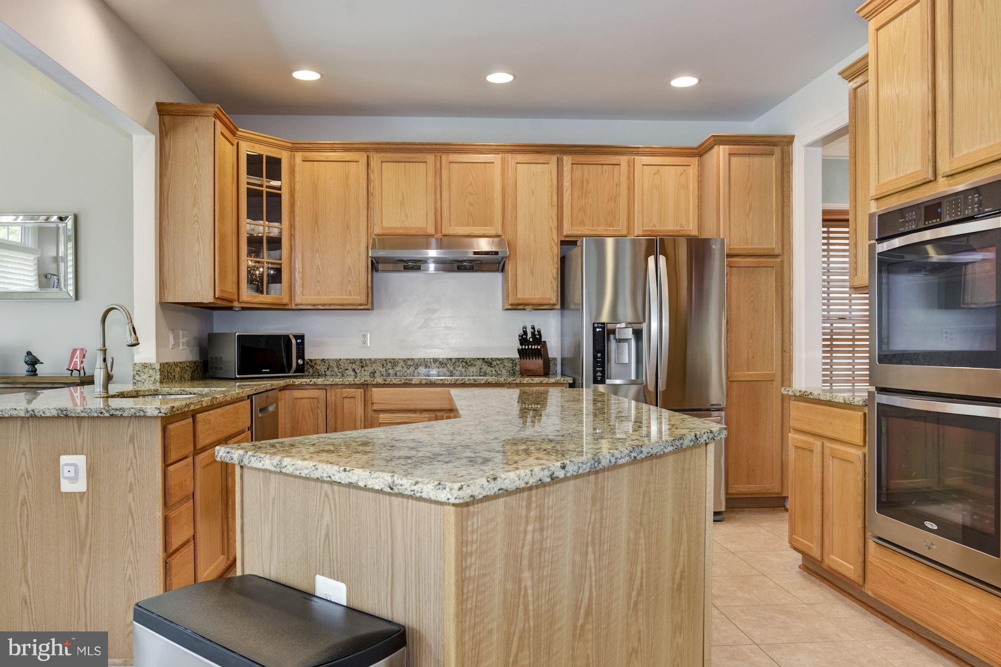 LORTON TOWN CNTR LANDBAY - Residential