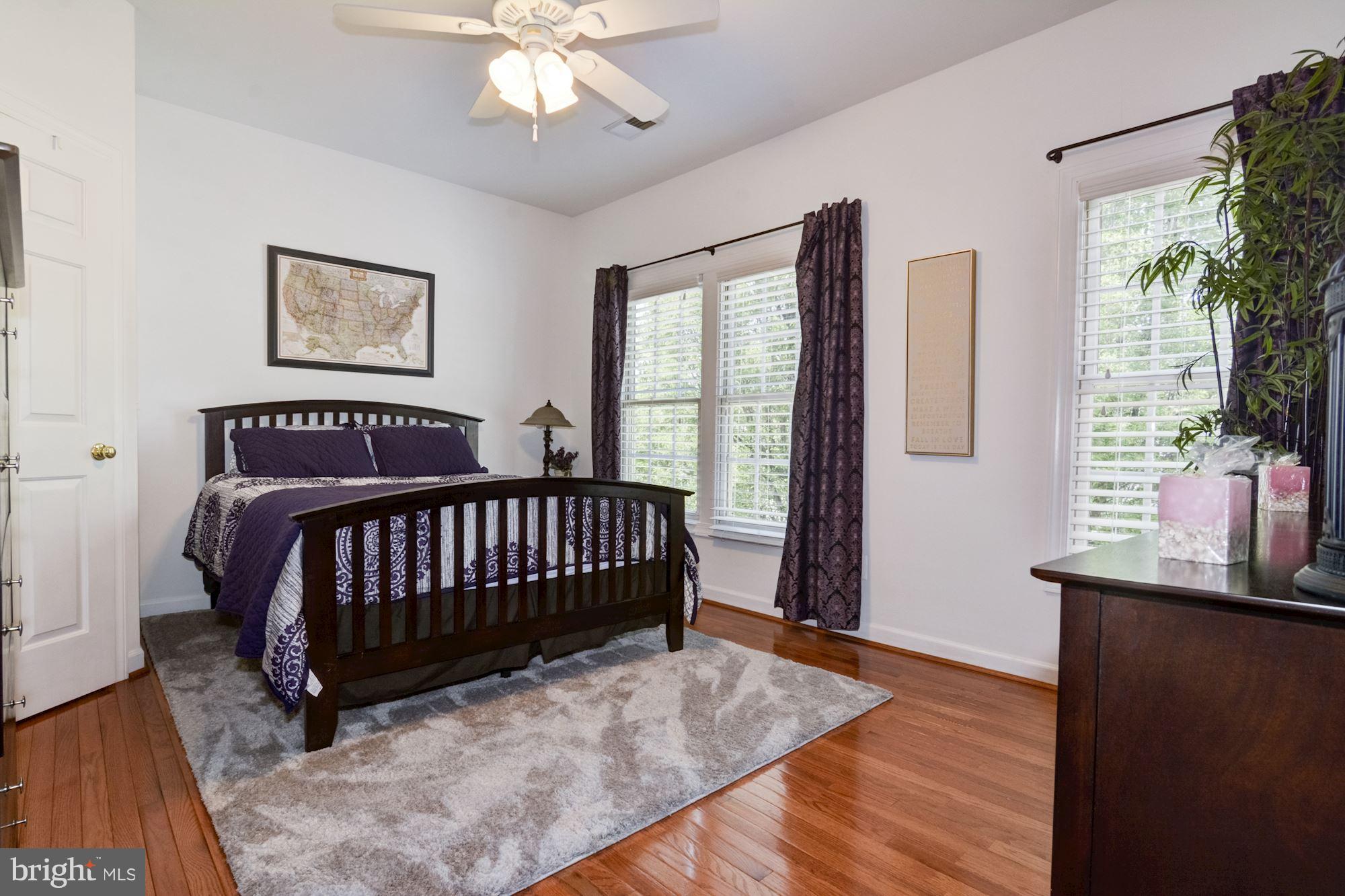 LORTON TOWN CNTR LANDBAY - Residential