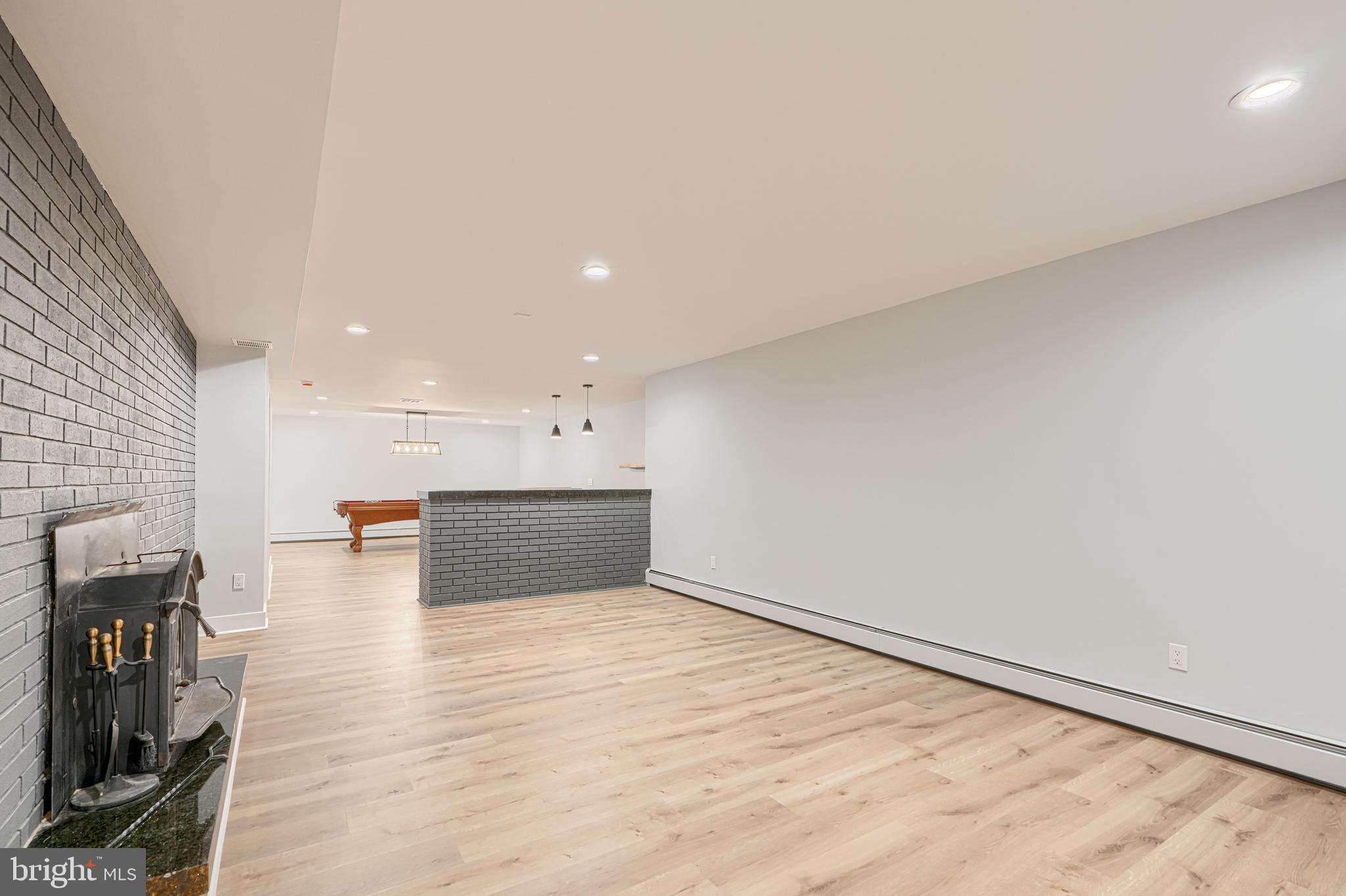 HAMPTON - Residential