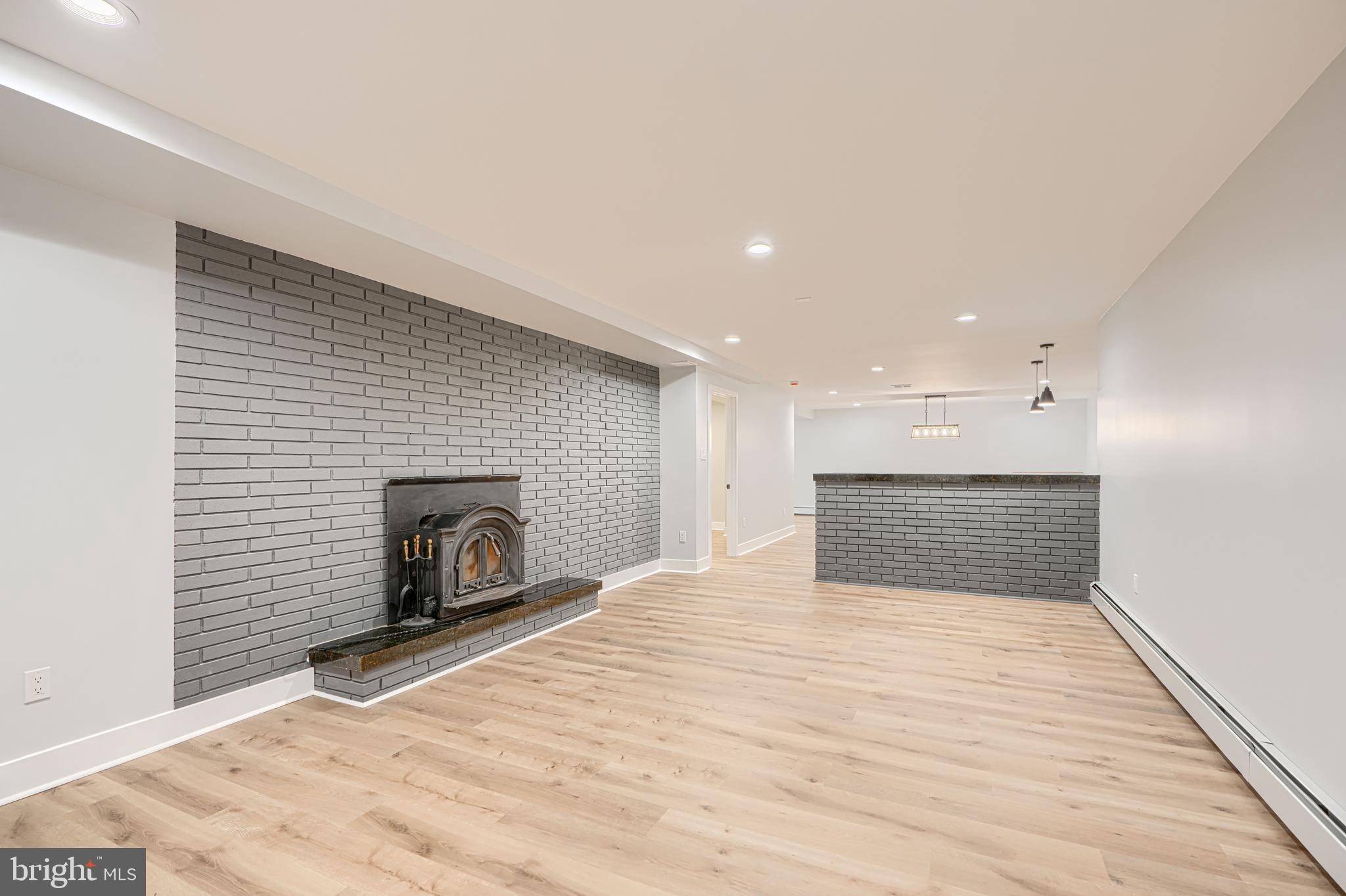 HAMPTON - Residential