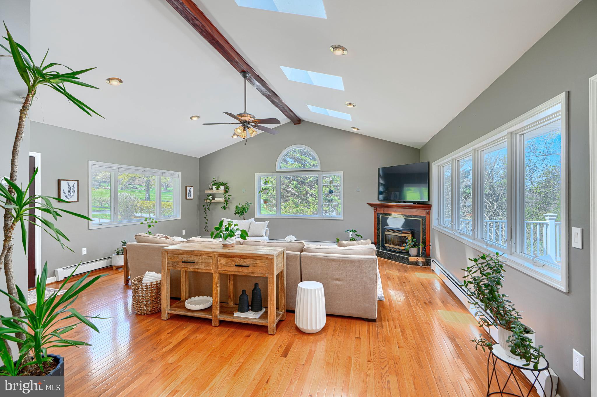 HAMPTON - Residential