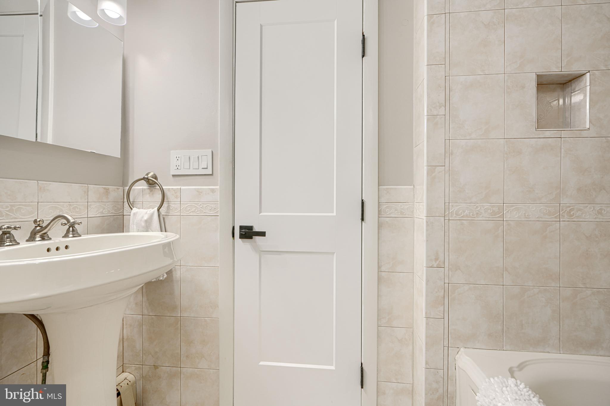 HAMPTON - Residential