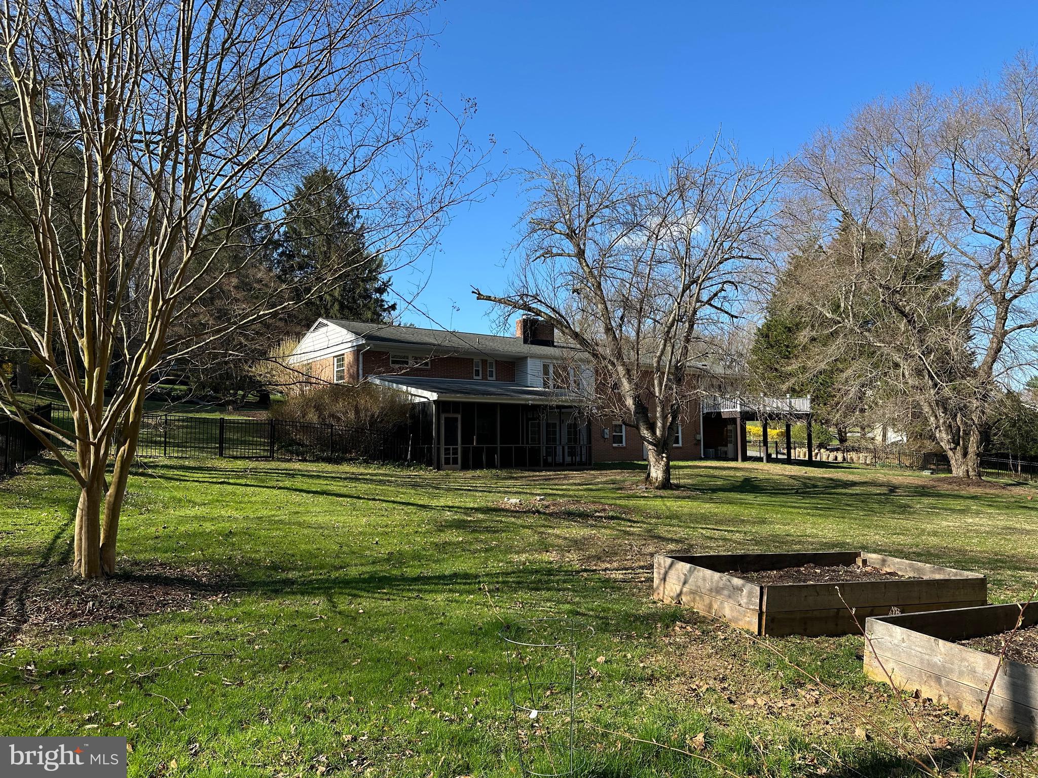 HAMPTON - Residential