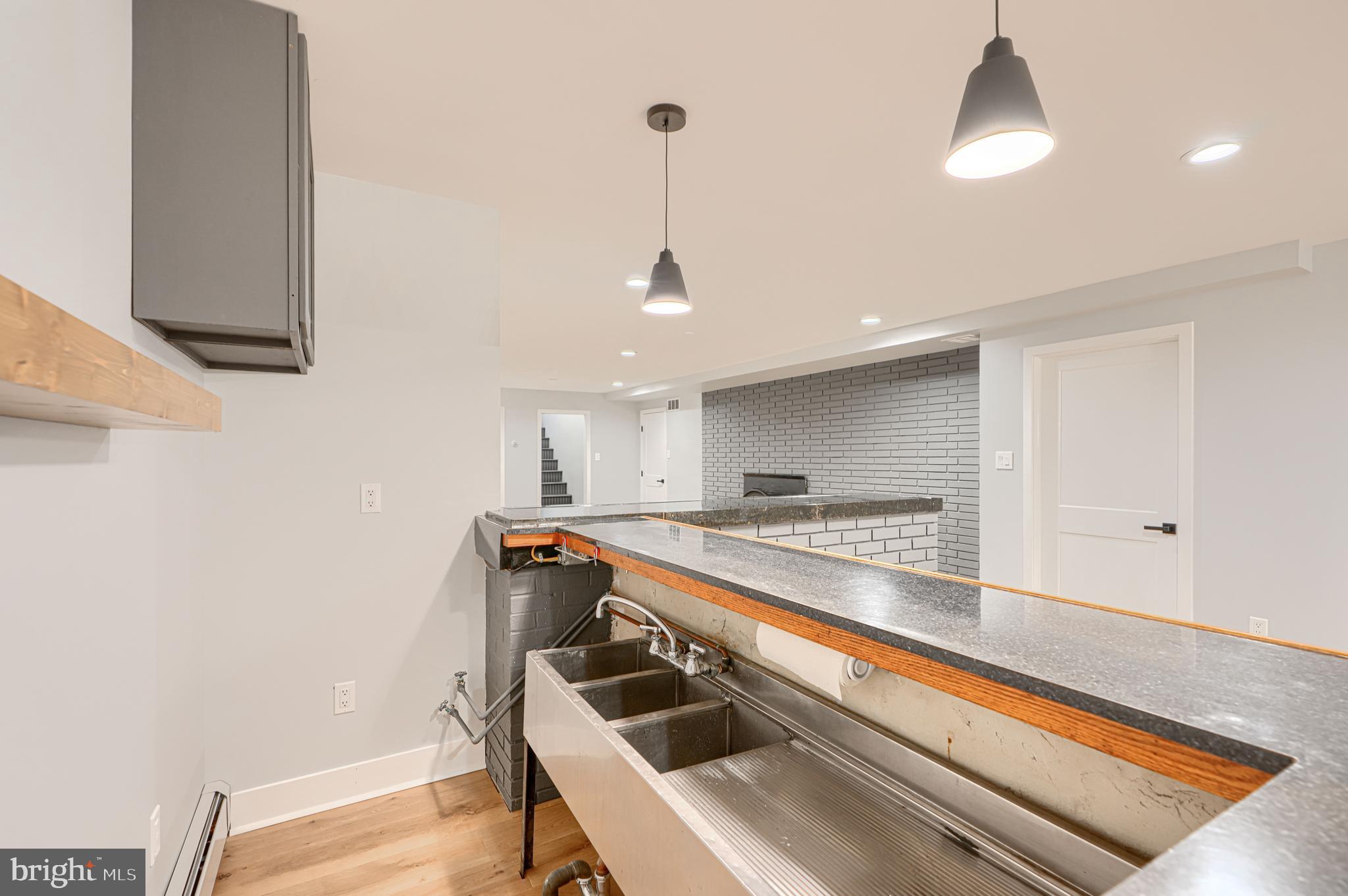 HAMPTON - Residential