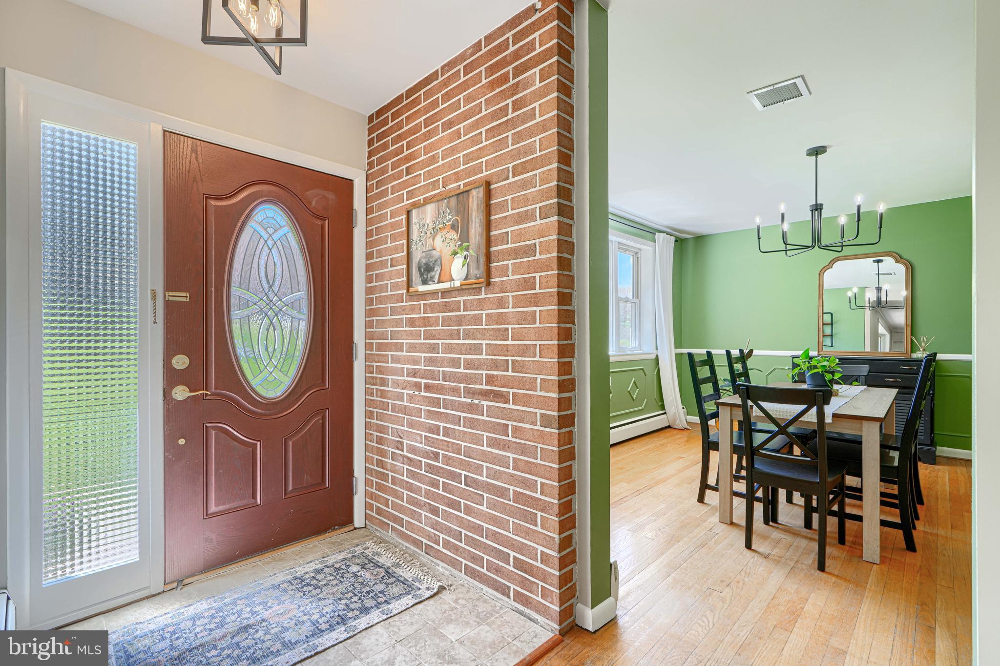 HAMPTON - Residential