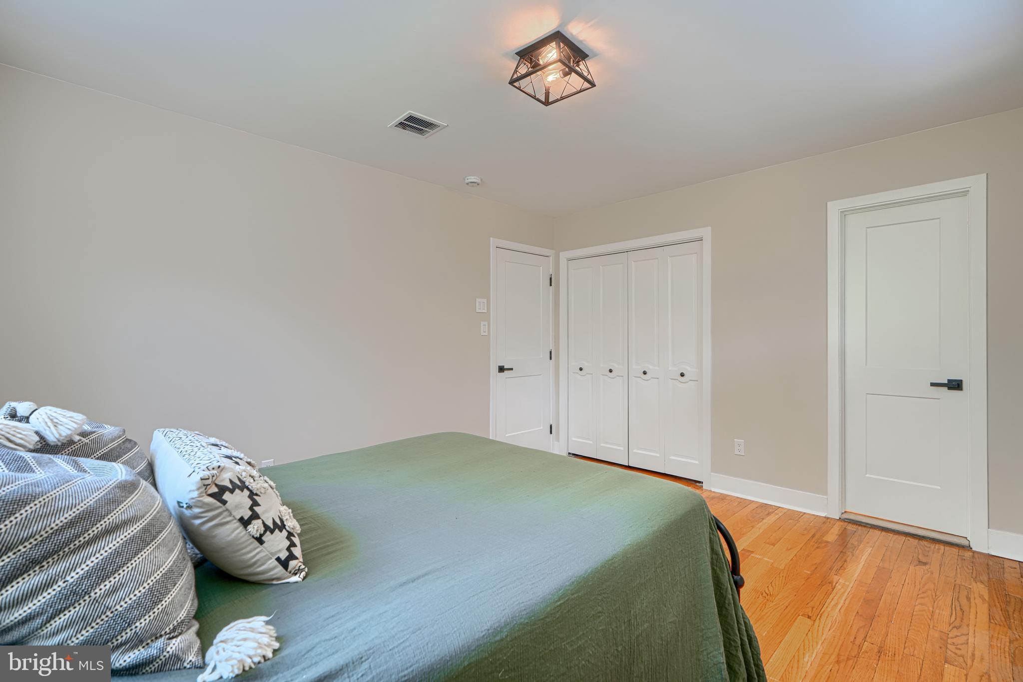 HAMPTON - Residential