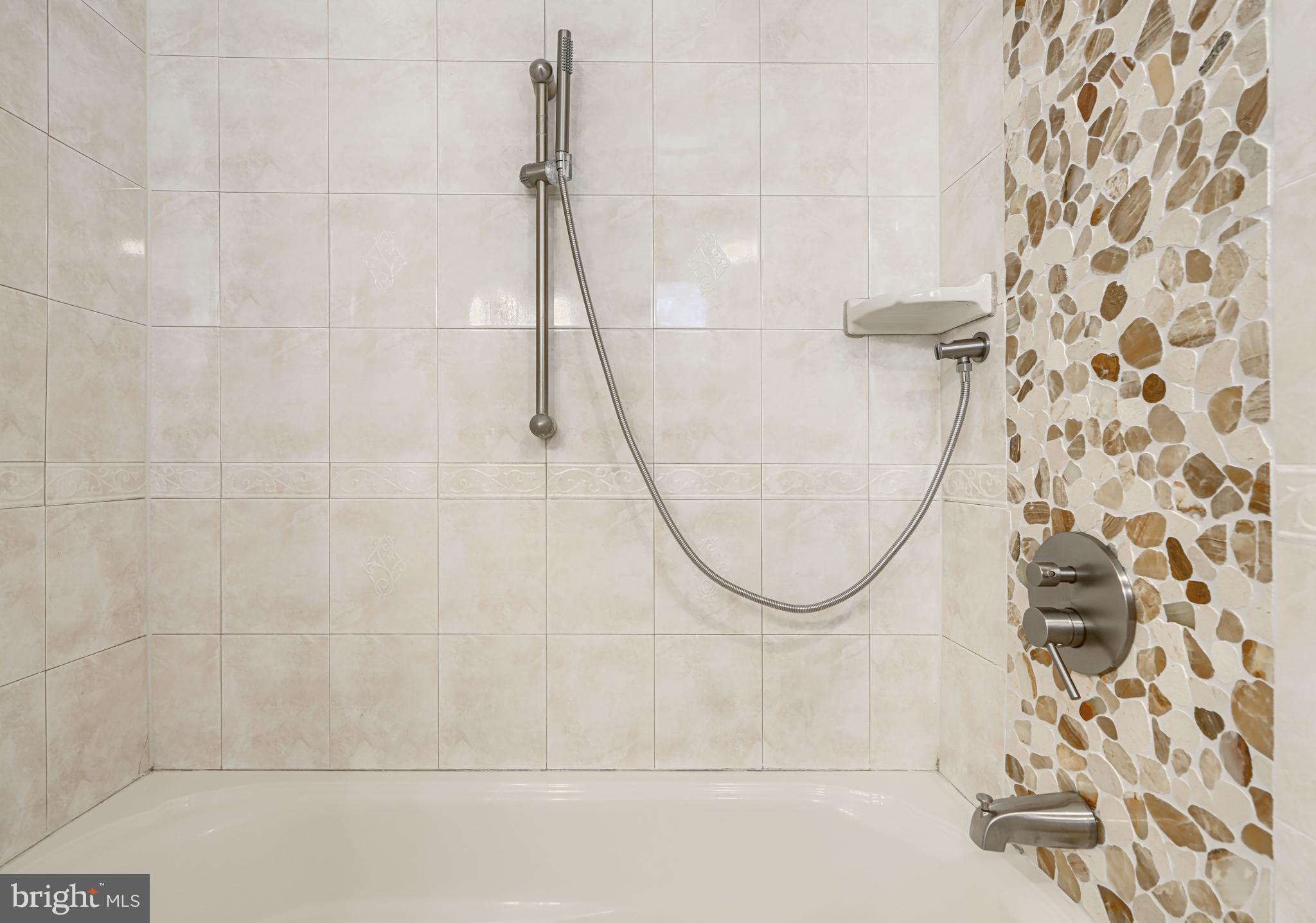 HAMPTON - Residential