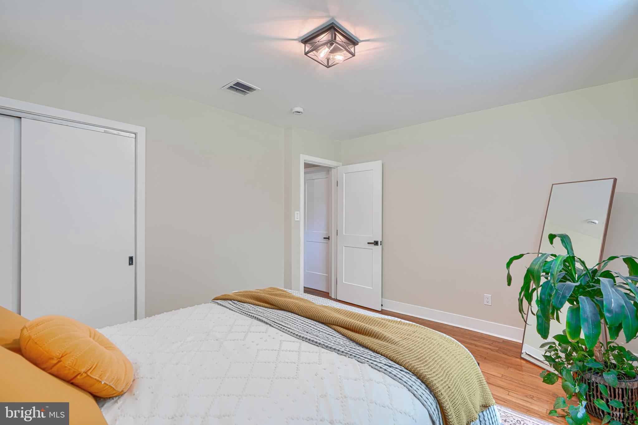 HAMPTON - Residential