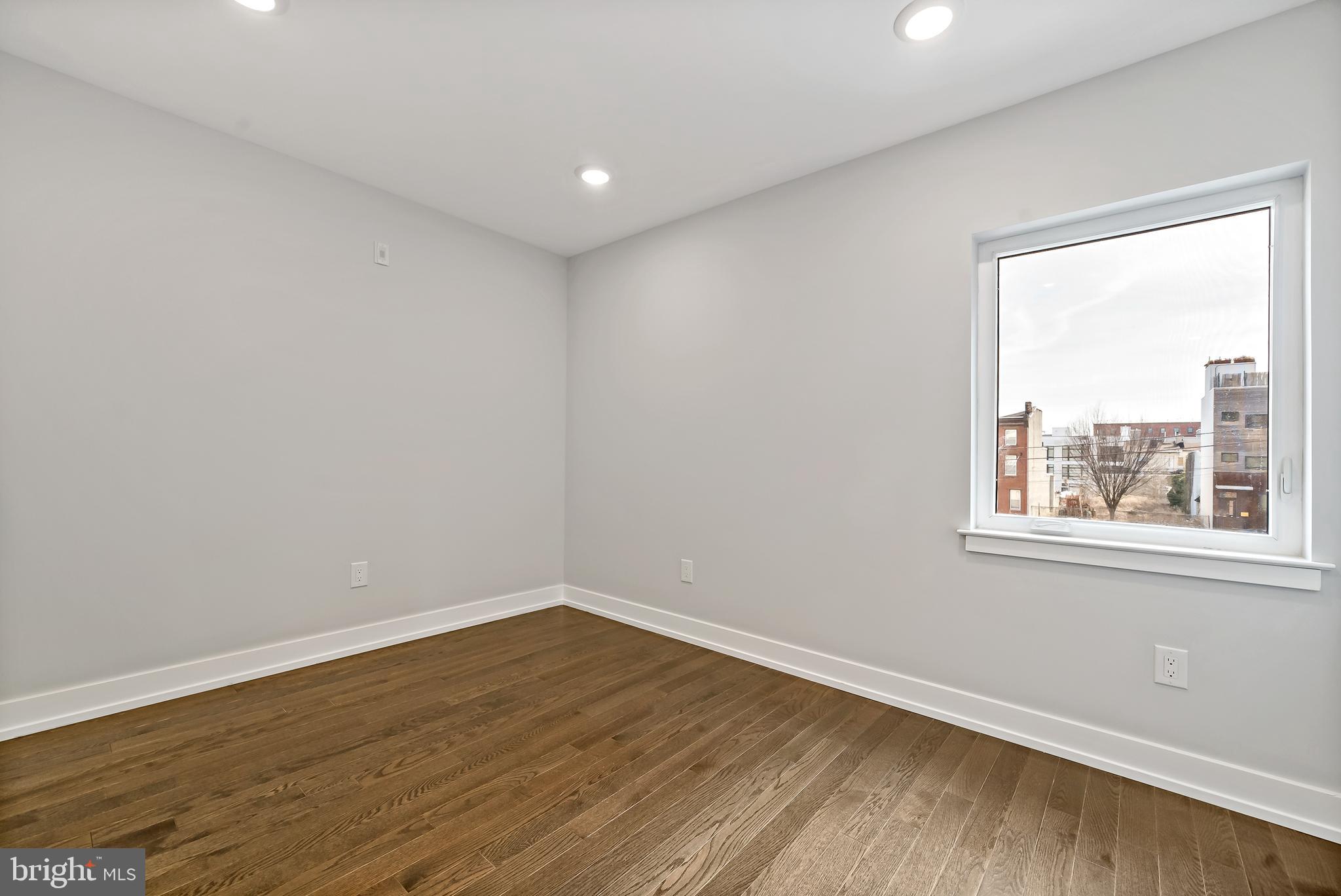 OLDE KENSINGTON - Residential Lease