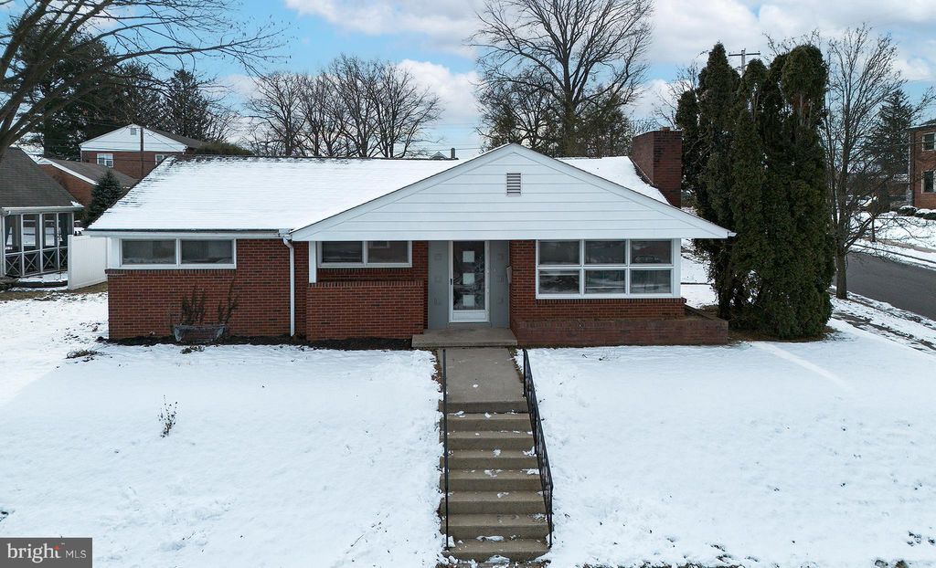 Photo of 236 W Granada Avenue, HERSHEY, PA 17033 (MLS # PADA2054810)