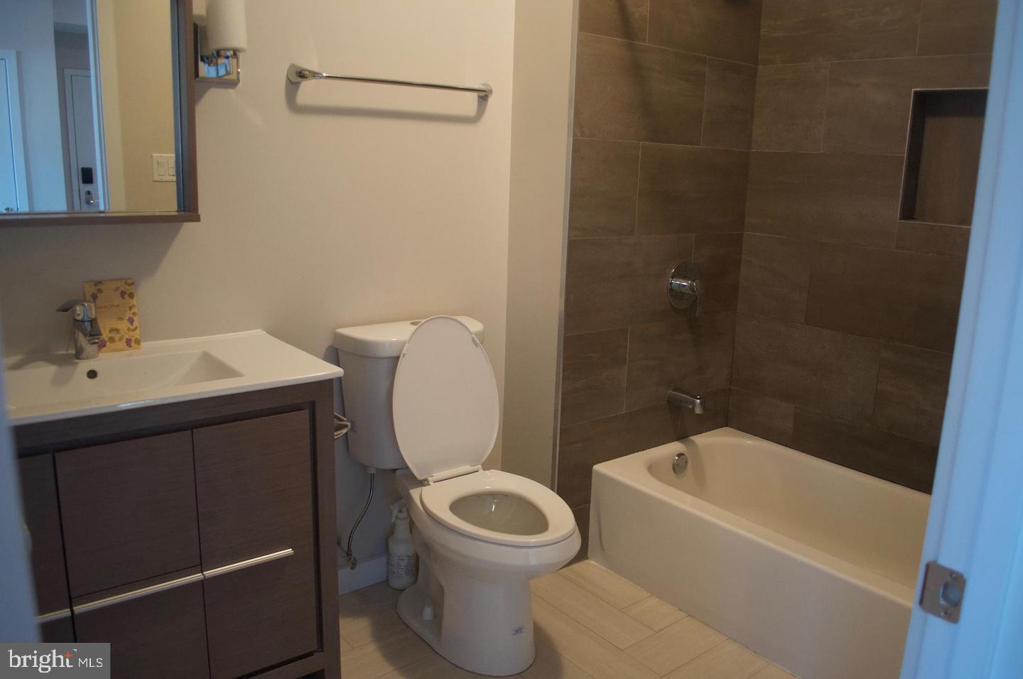 NORTHERN LIBERTIES - Residential Lease