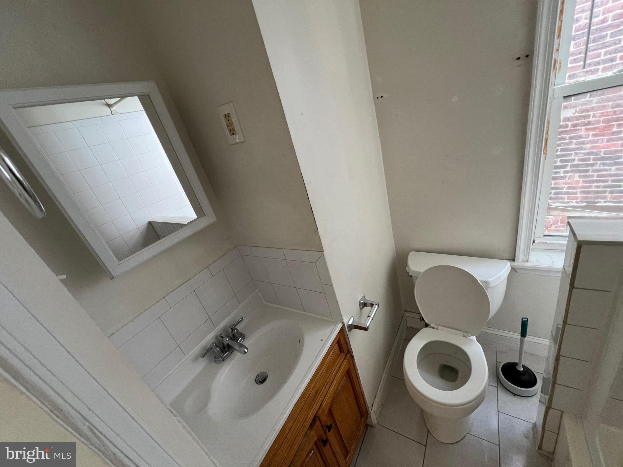 WALNUT HILL - Residential Lease