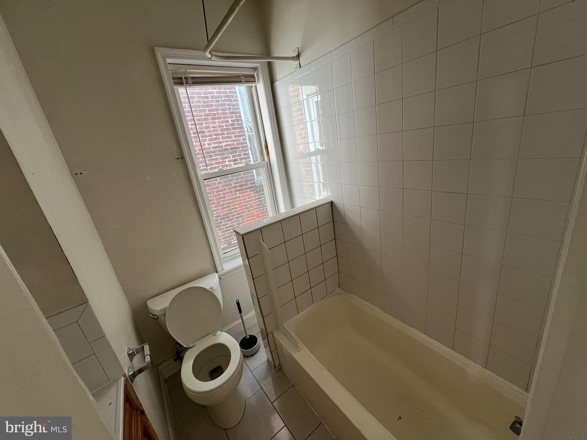 WALNUT HILL - Residential Lease