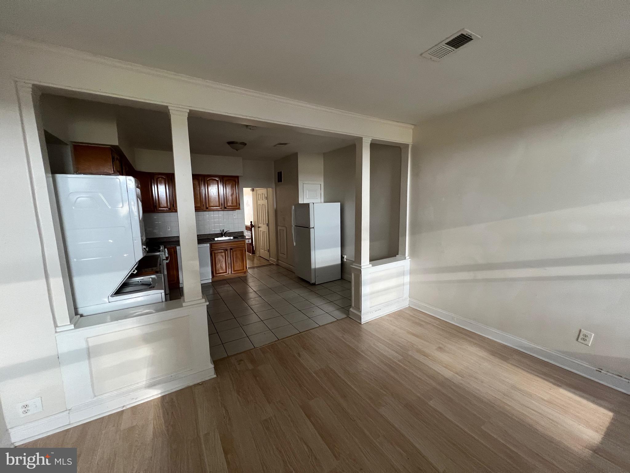 WALNUT HILL - Residential Lease