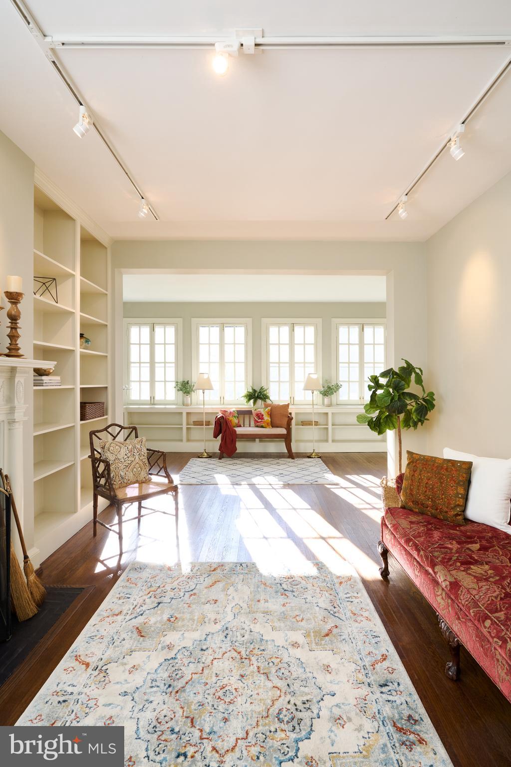 TUSCANY-CANTERBURY - Residential