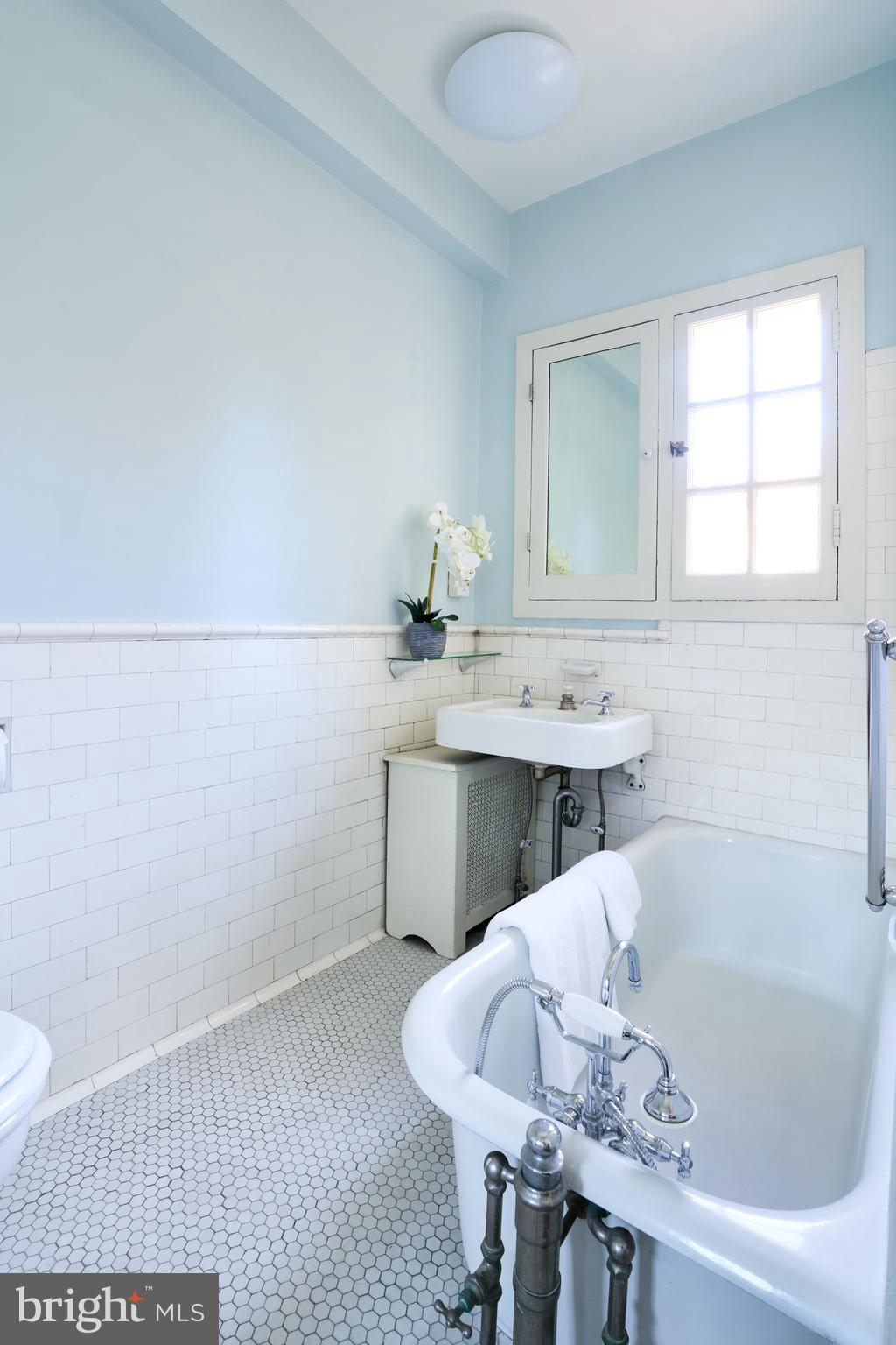 TUSCANY-CANTERBURY - Residential