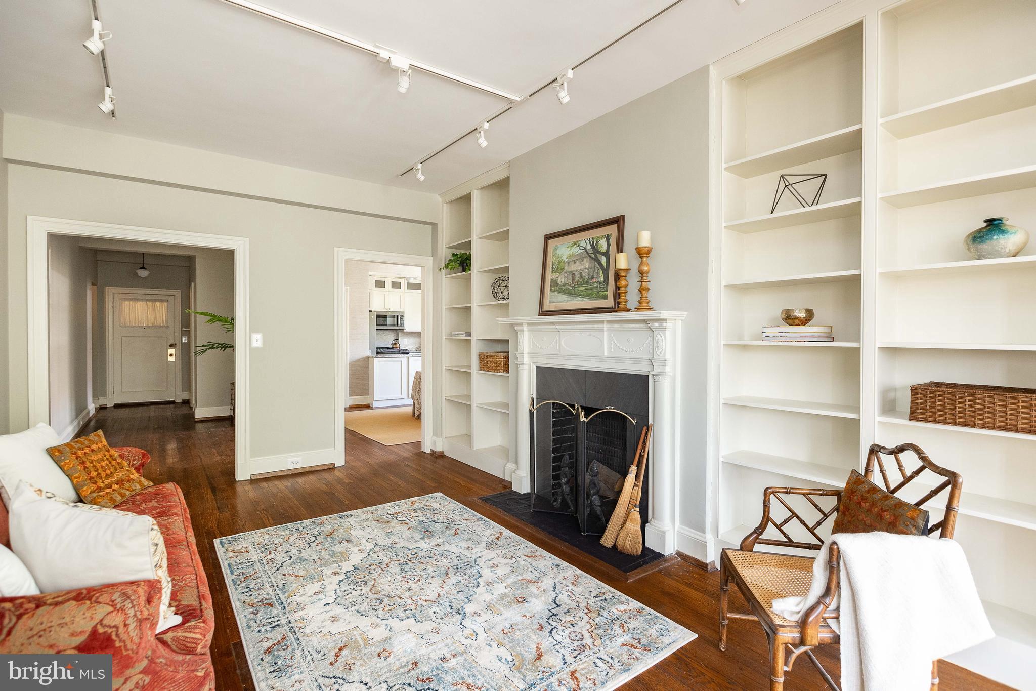 TUSCANY-CANTERBURY - Residential