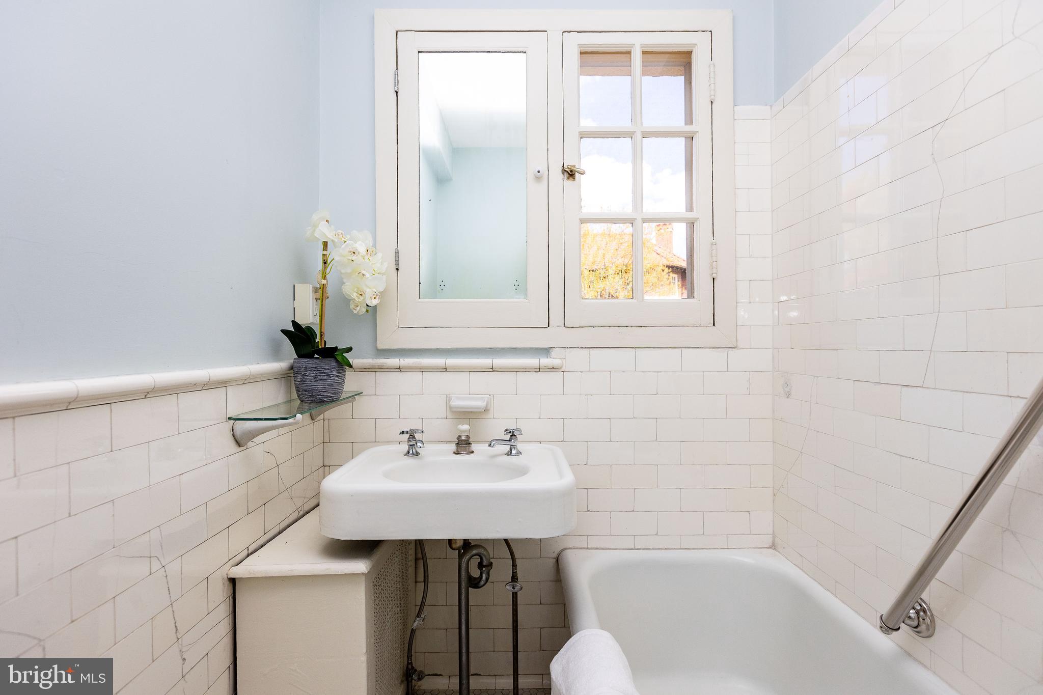 TUSCANY-CANTERBURY - Residential