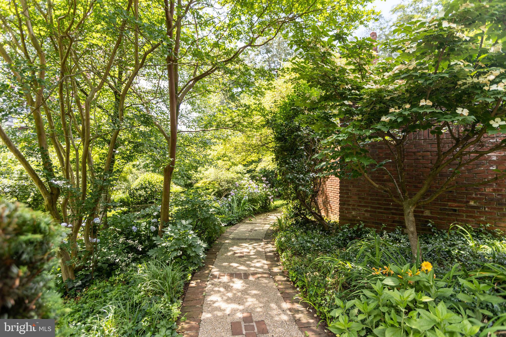 TUSCANY-CANTERBURY - Residential