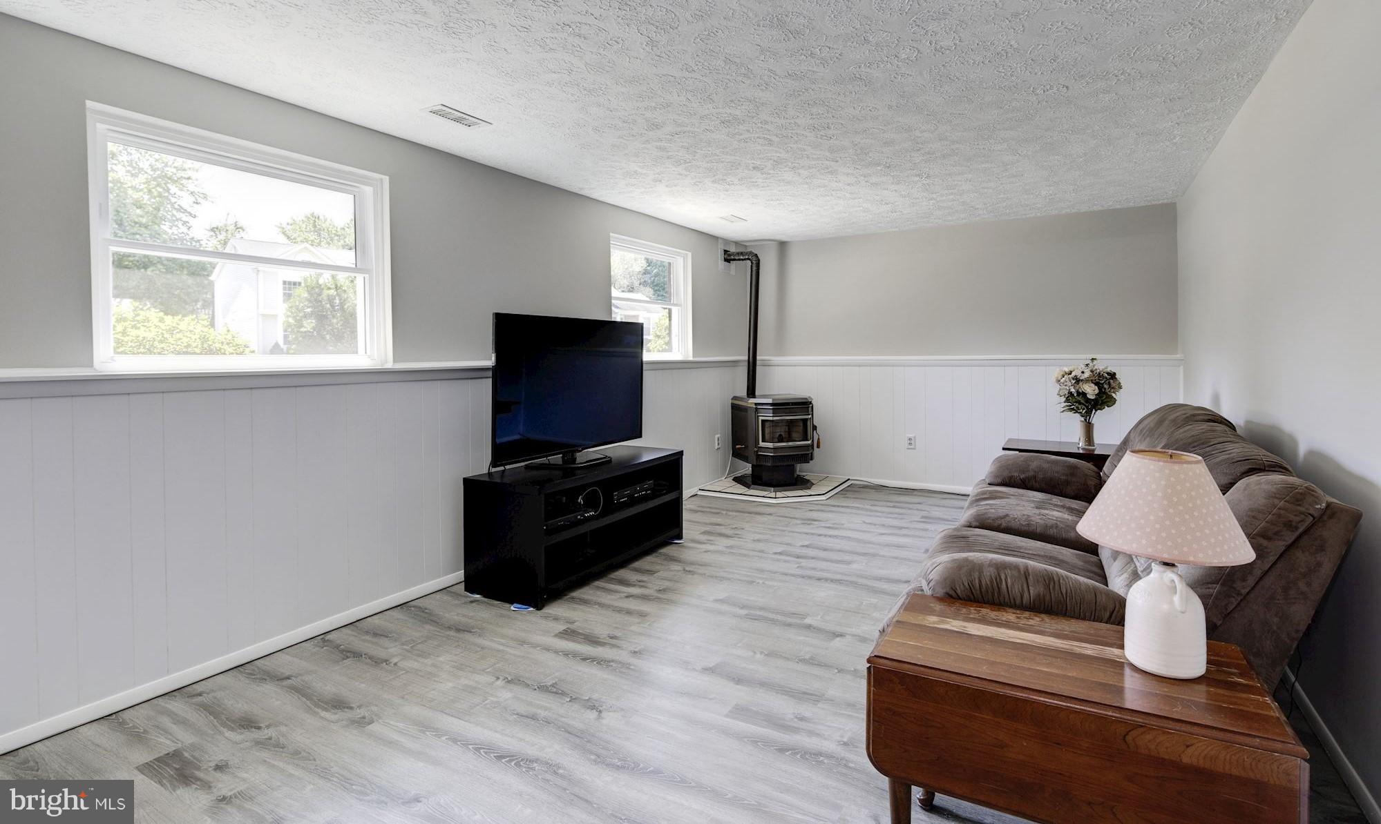 LAUREL VALLEY - Residential