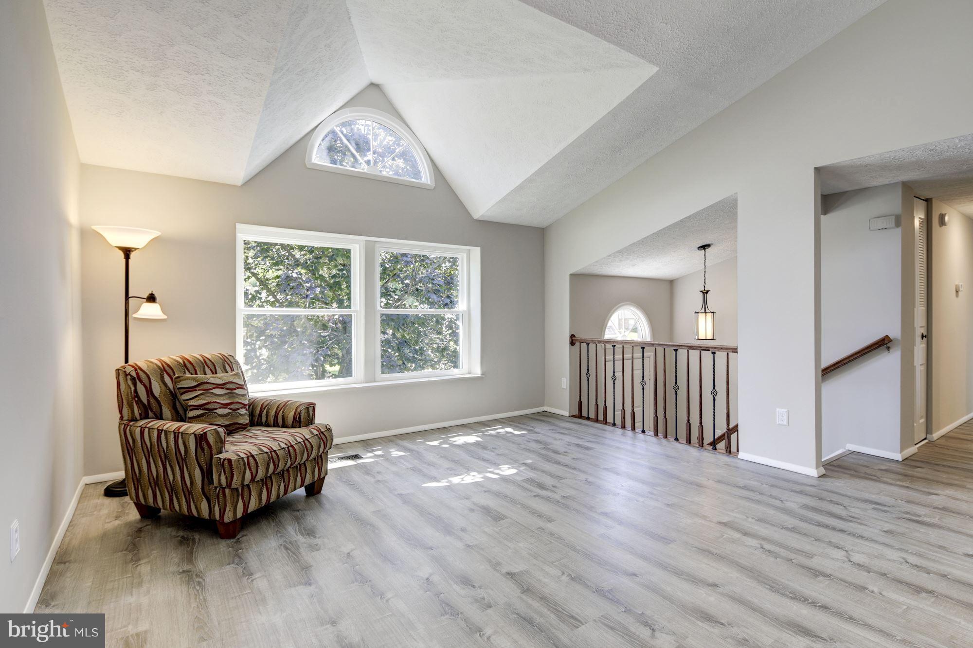 LAUREL VALLEY - Residential