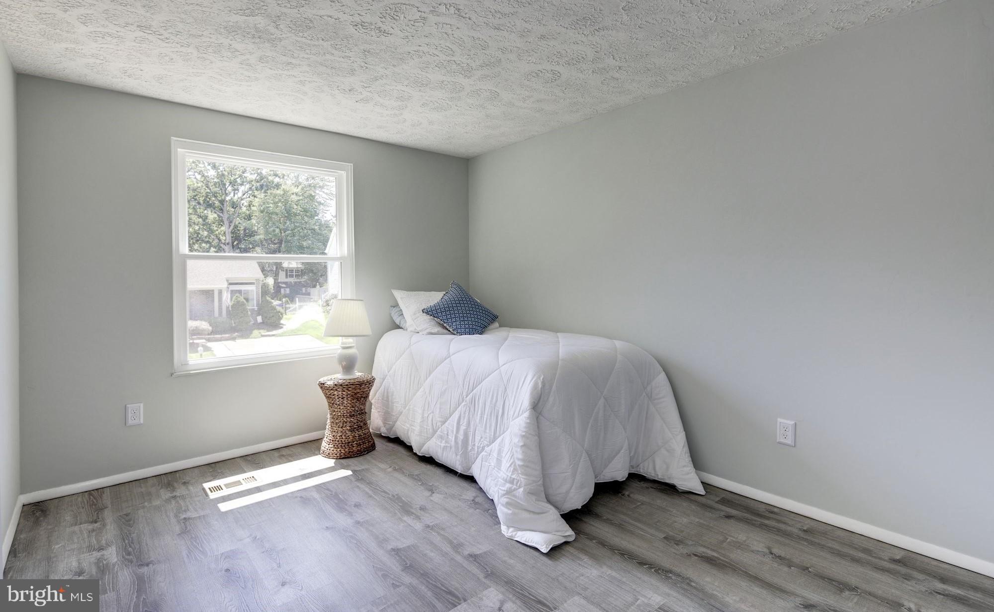 LAUREL VALLEY - Residential