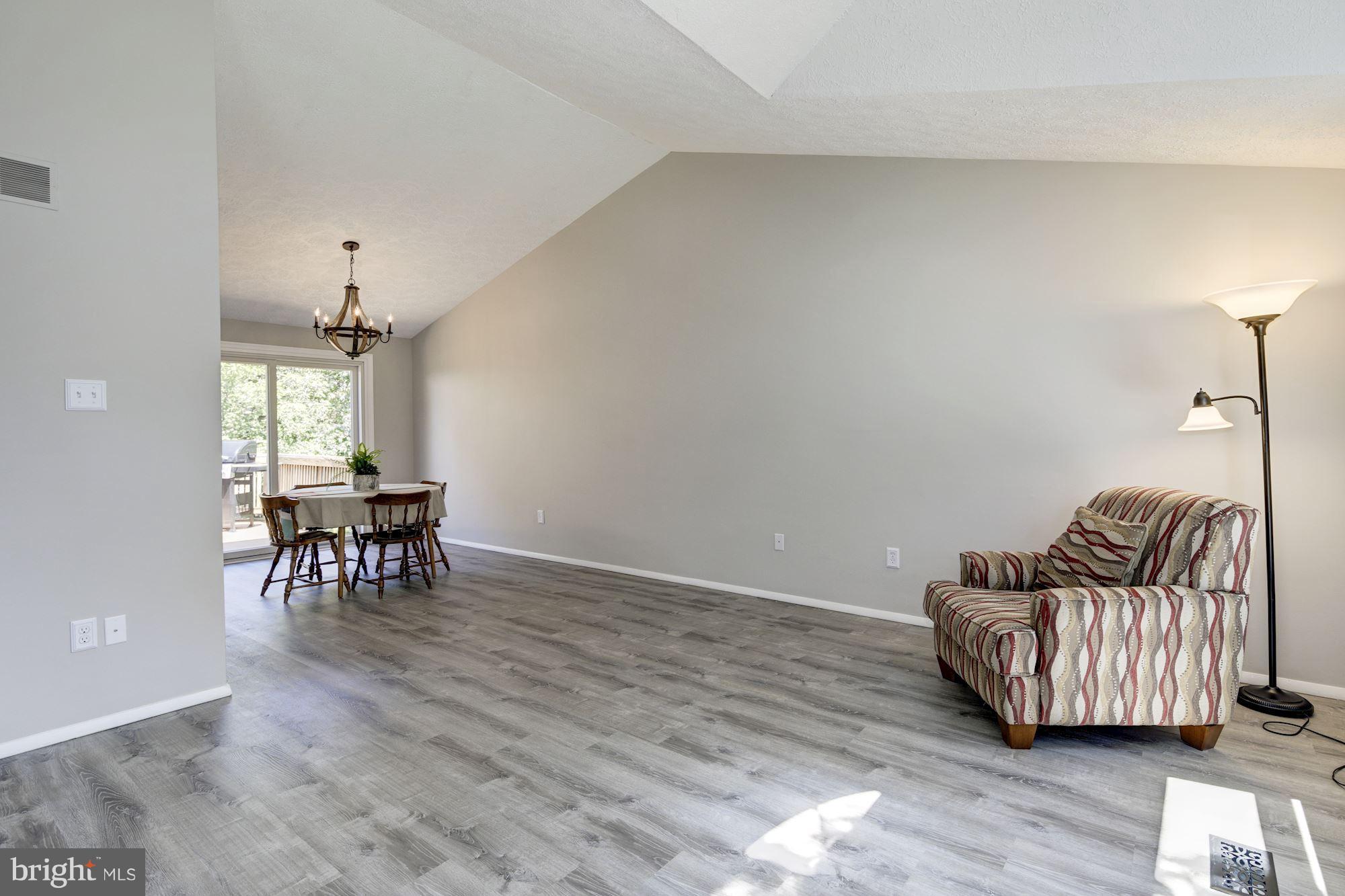 LAUREL VALLEY - Residential