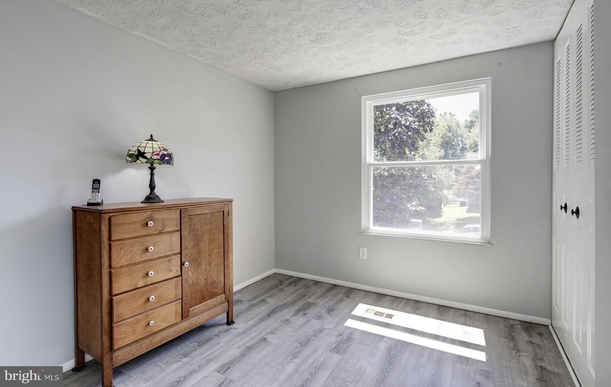 LAUREL VALLEY - Residential