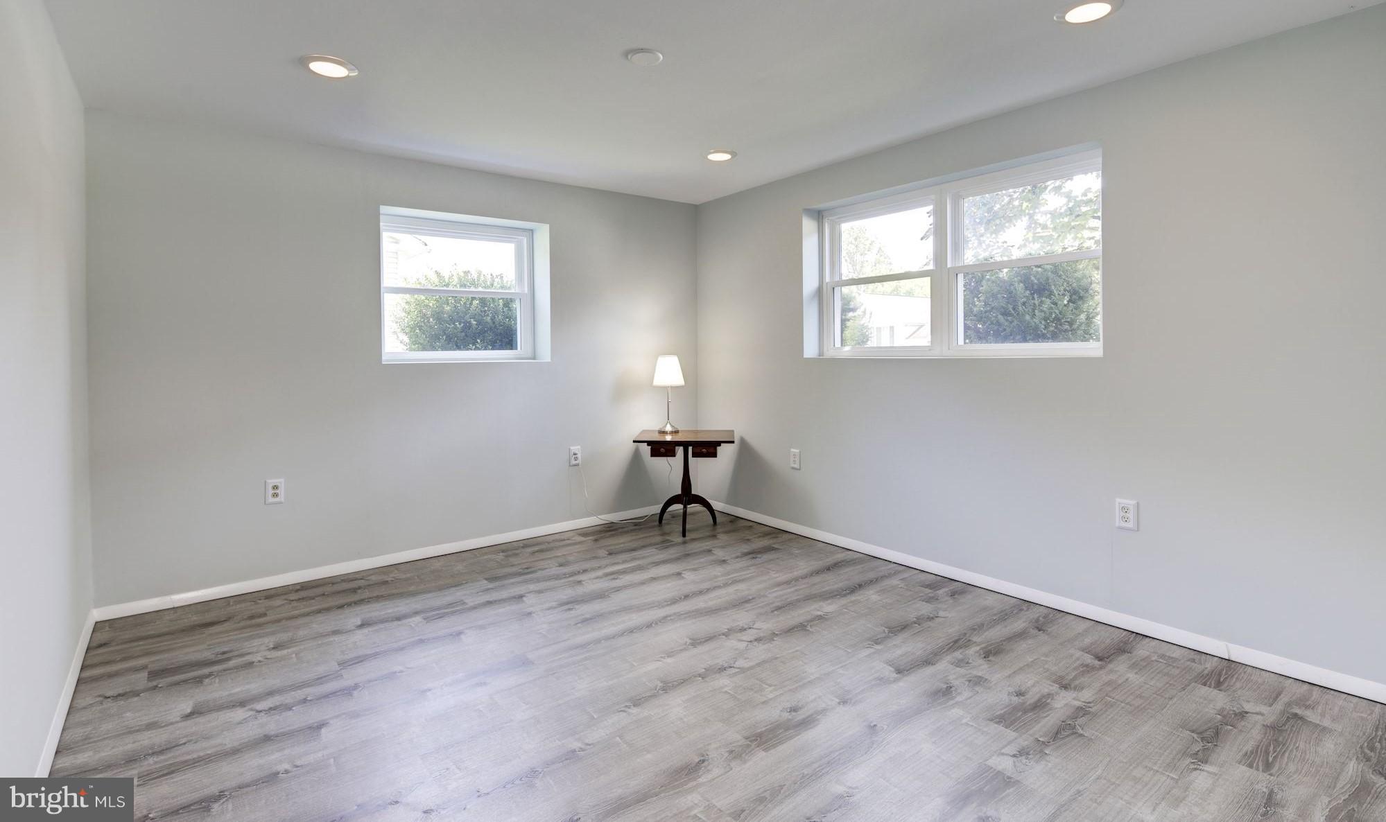 LAUREL VALLEY - Residential