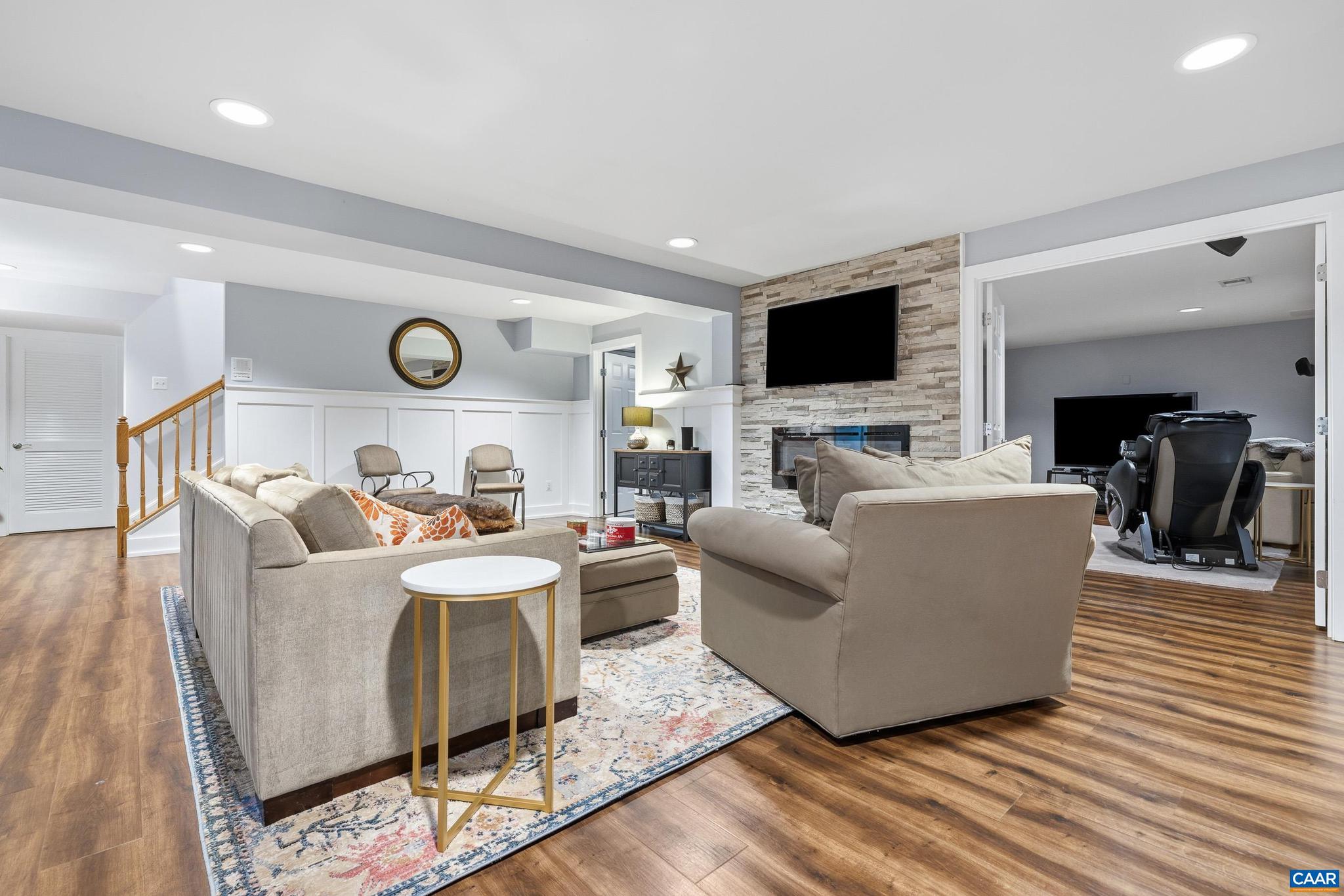 SPRING CREEK - Residential