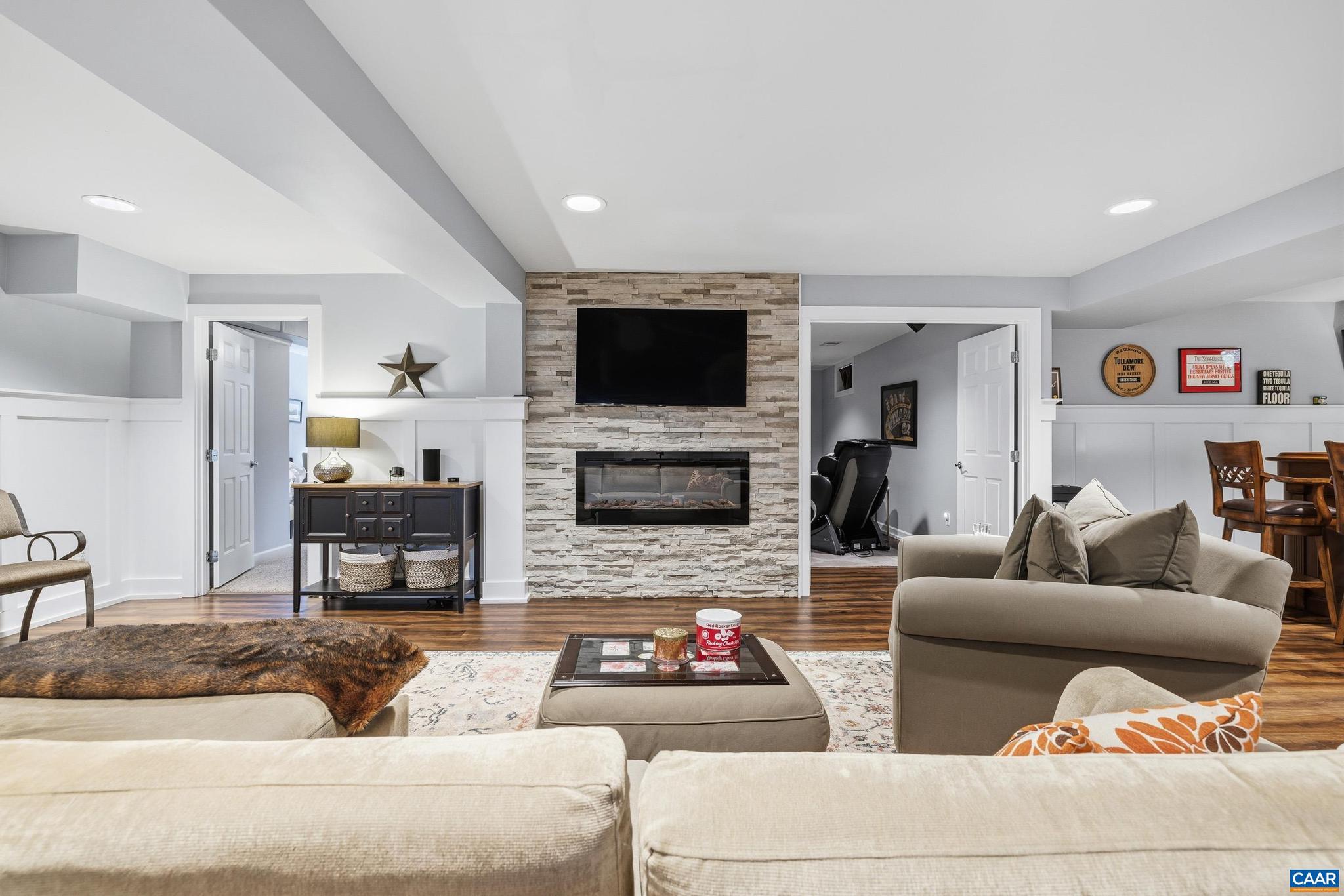 SPRING CREEK - Residential