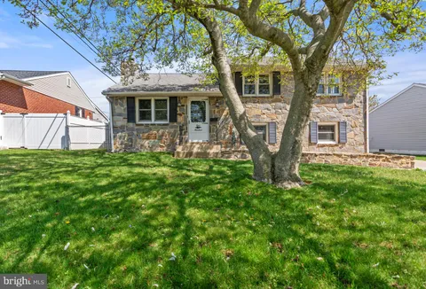 400 Mary Ann Drive, Wilmington, DE MLS: DENC2080104