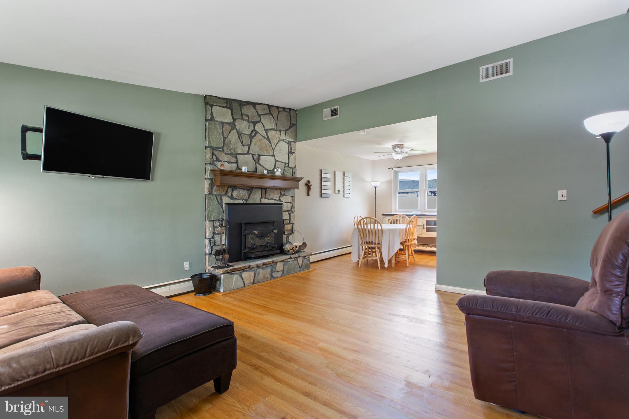 400 MARY ANN DRIVE
