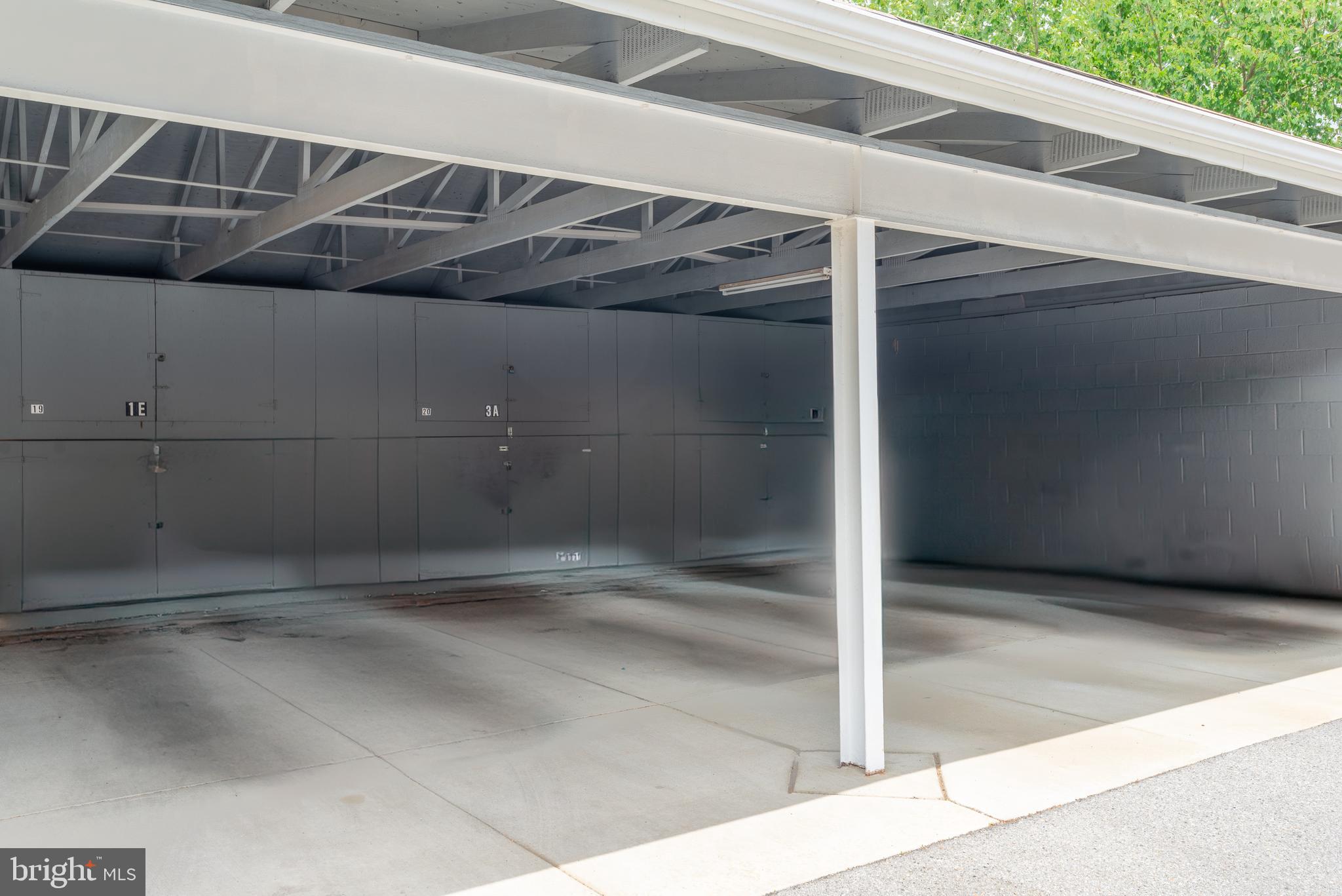 LEISURE WORLD - Residential