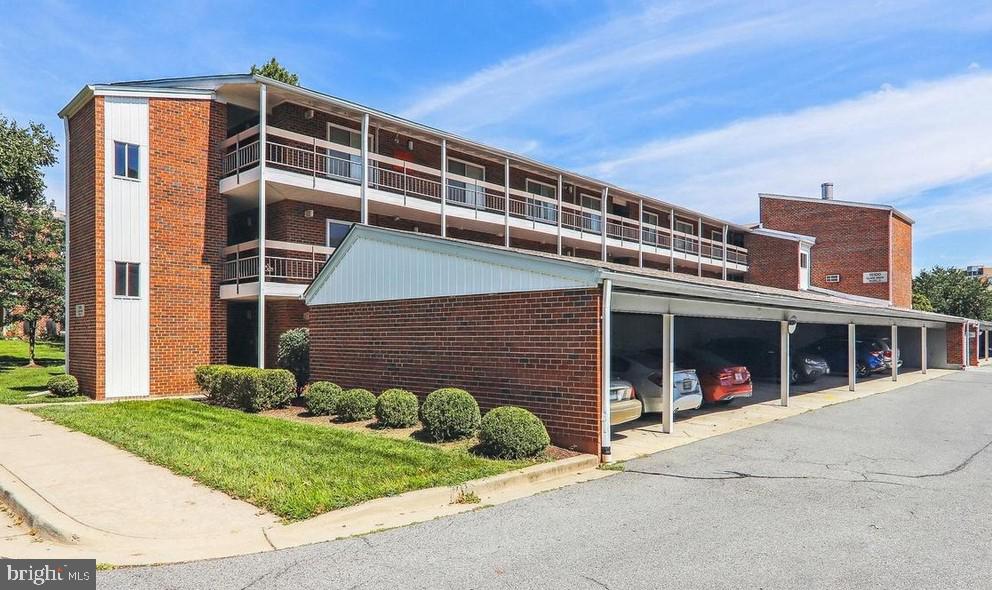 LEISURE WORLD - Residential