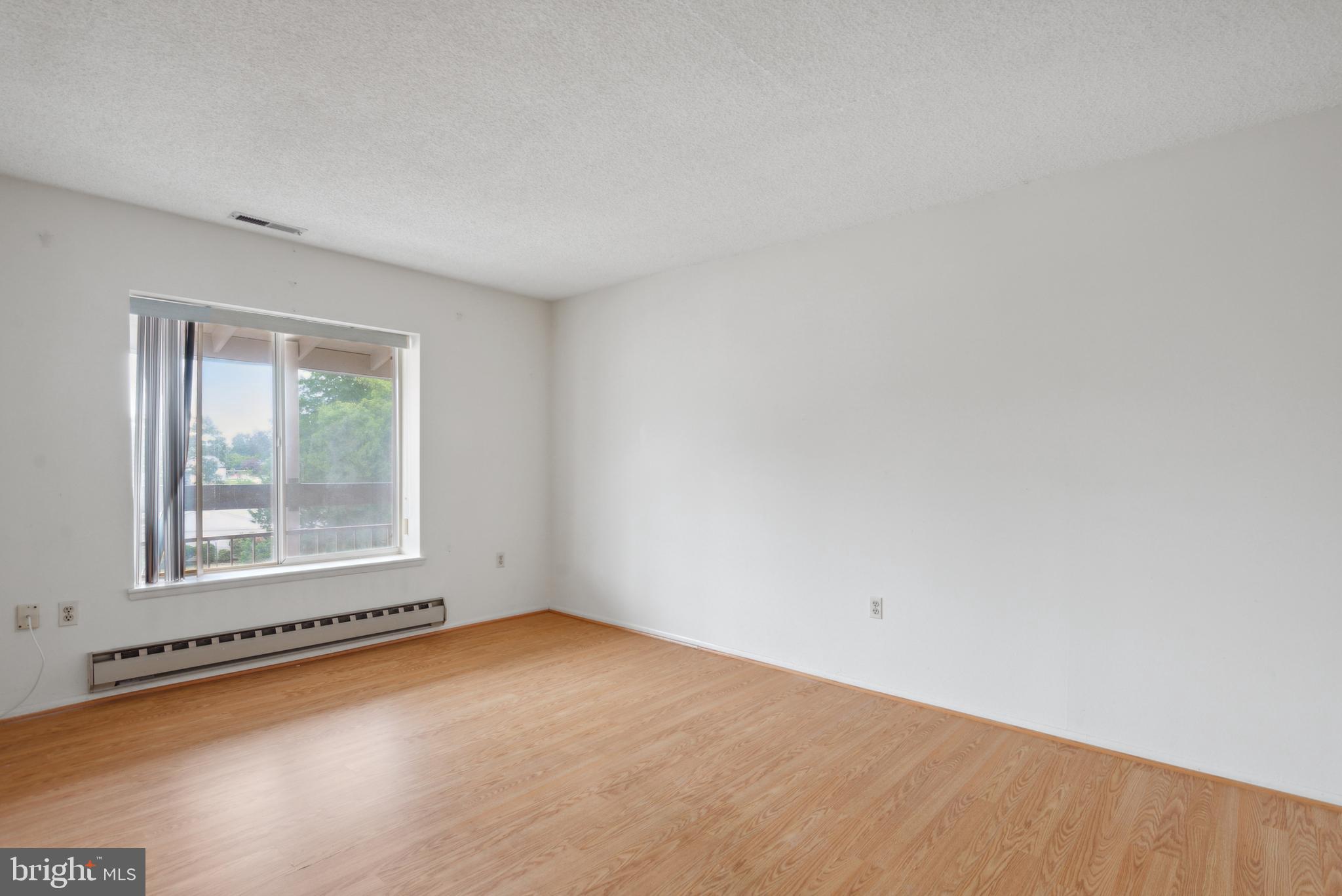 LEISURE WORLD - Residential