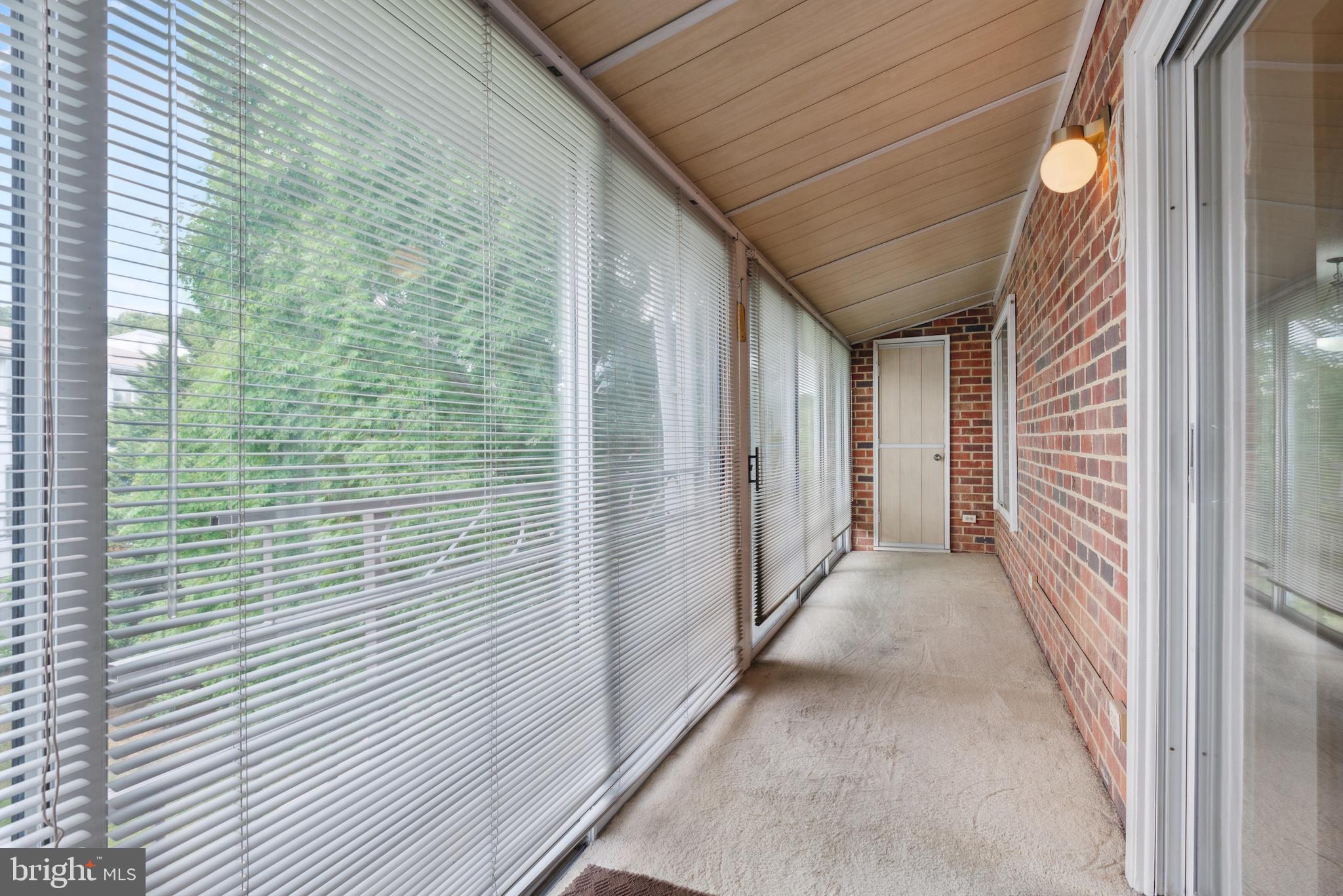 LEISURE WORLD - Residential