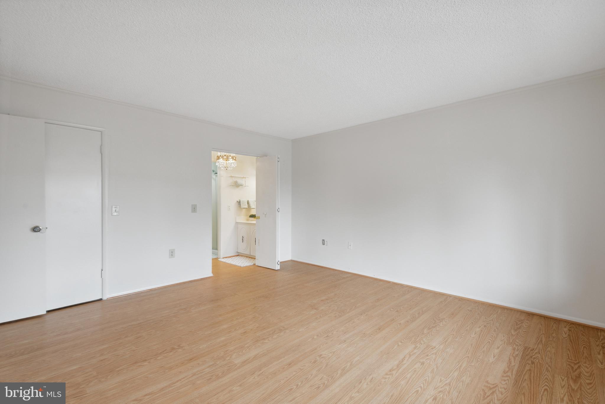 LEISURE WORLD - Residential