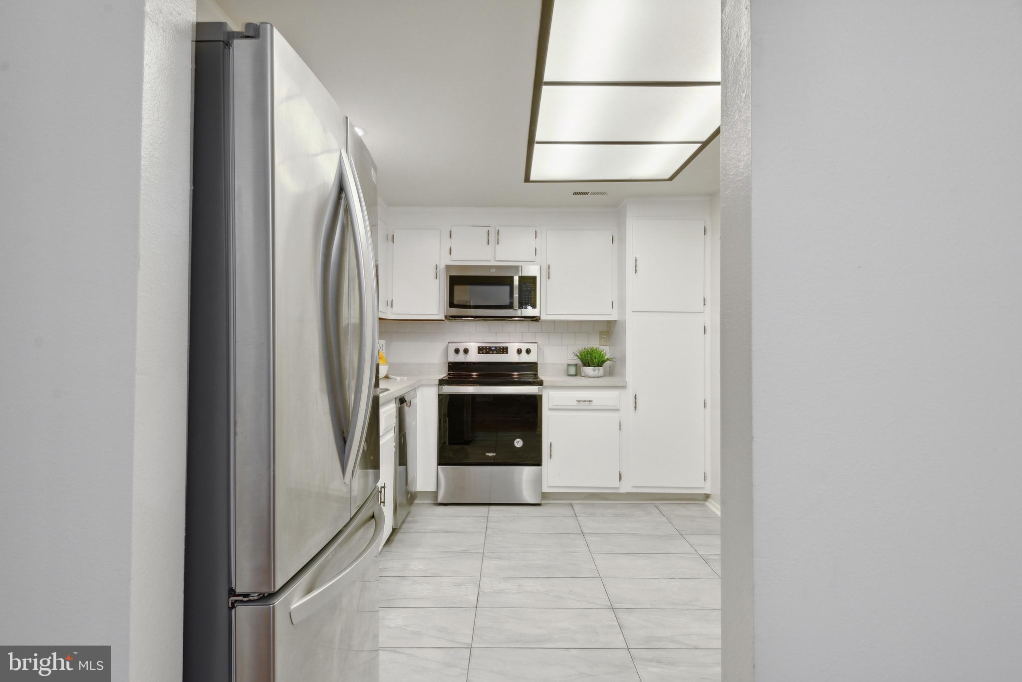 LEISURE WORLD - Residential