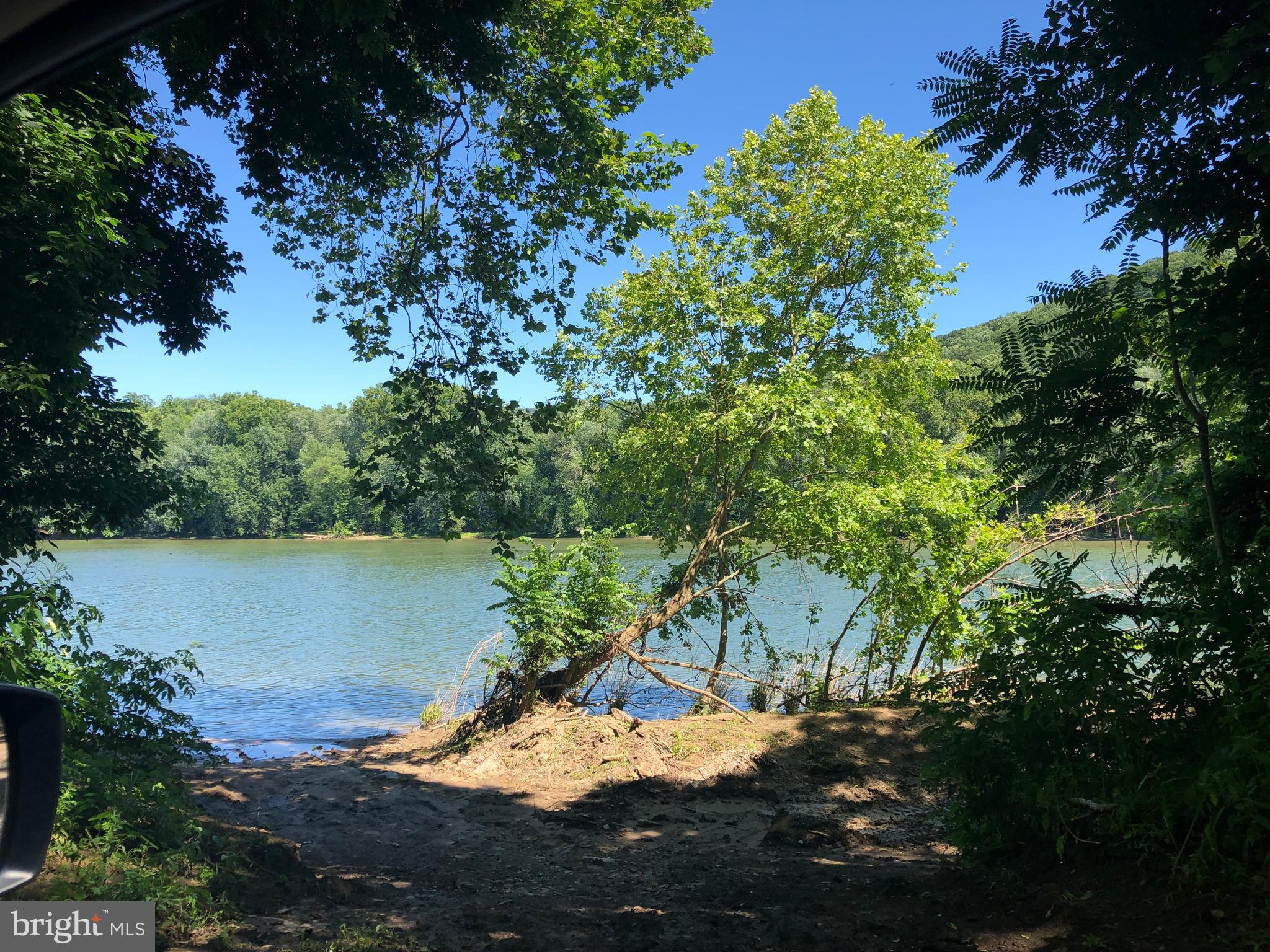 RIVERSIDE ACRES - Land