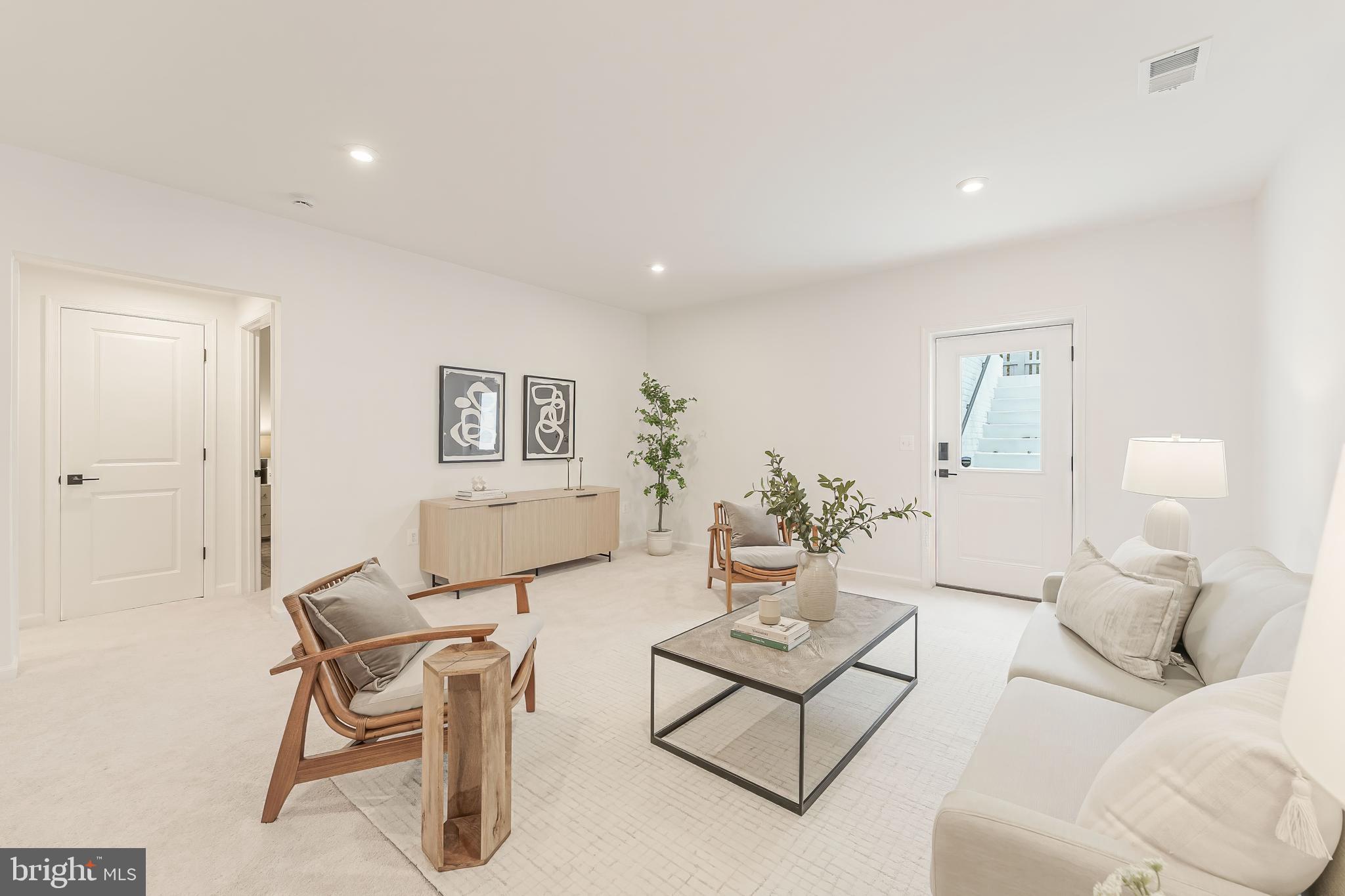 POTOMAC SHORES - Residential