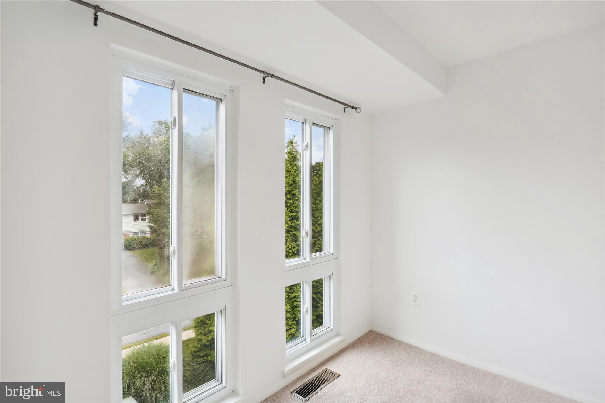 MILL CREEK TOWNE - Residential